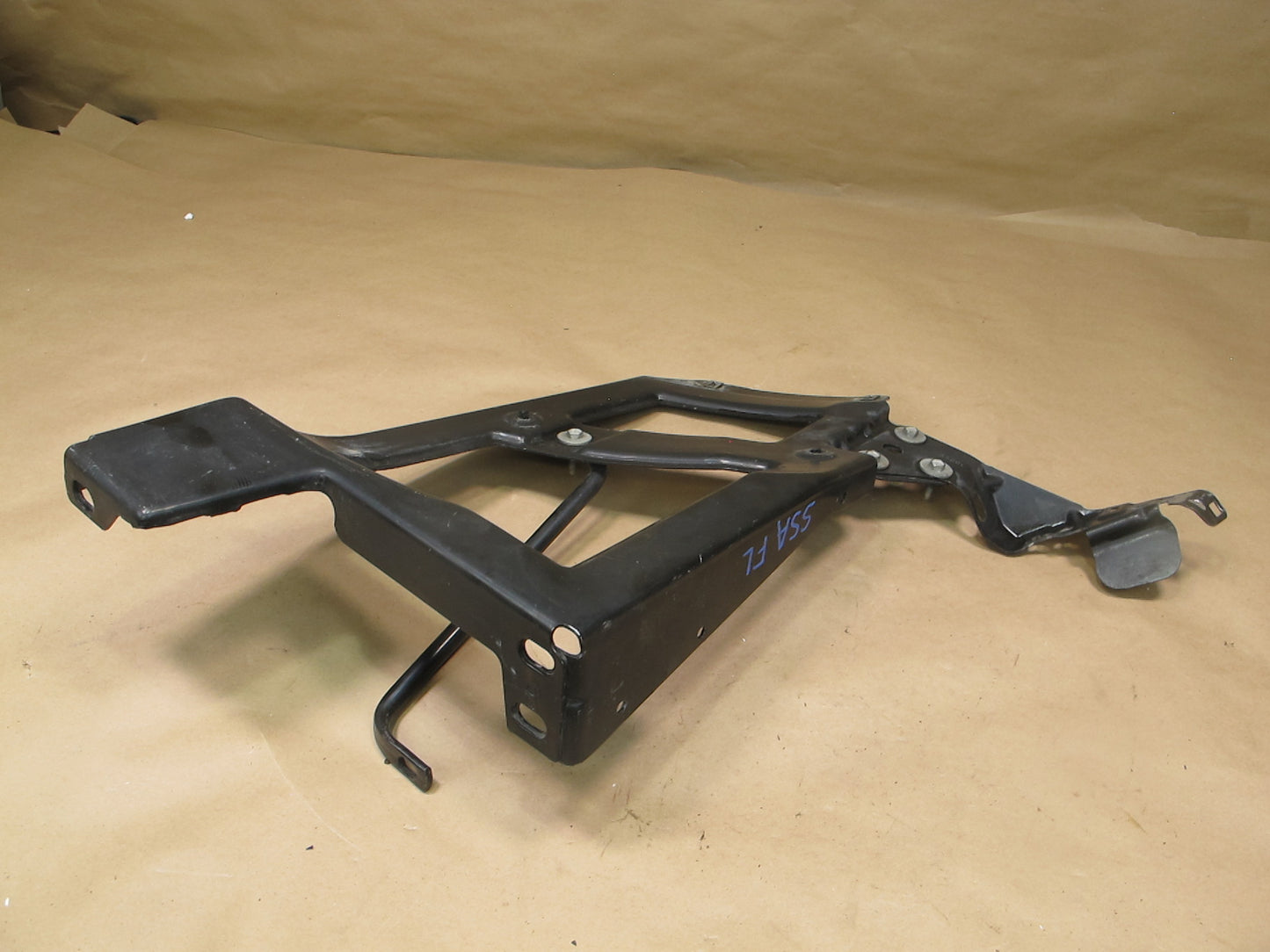 07-10 Saturn SKY Set of 2 Front Left & Right Bumper Fender Bracket Support OEM