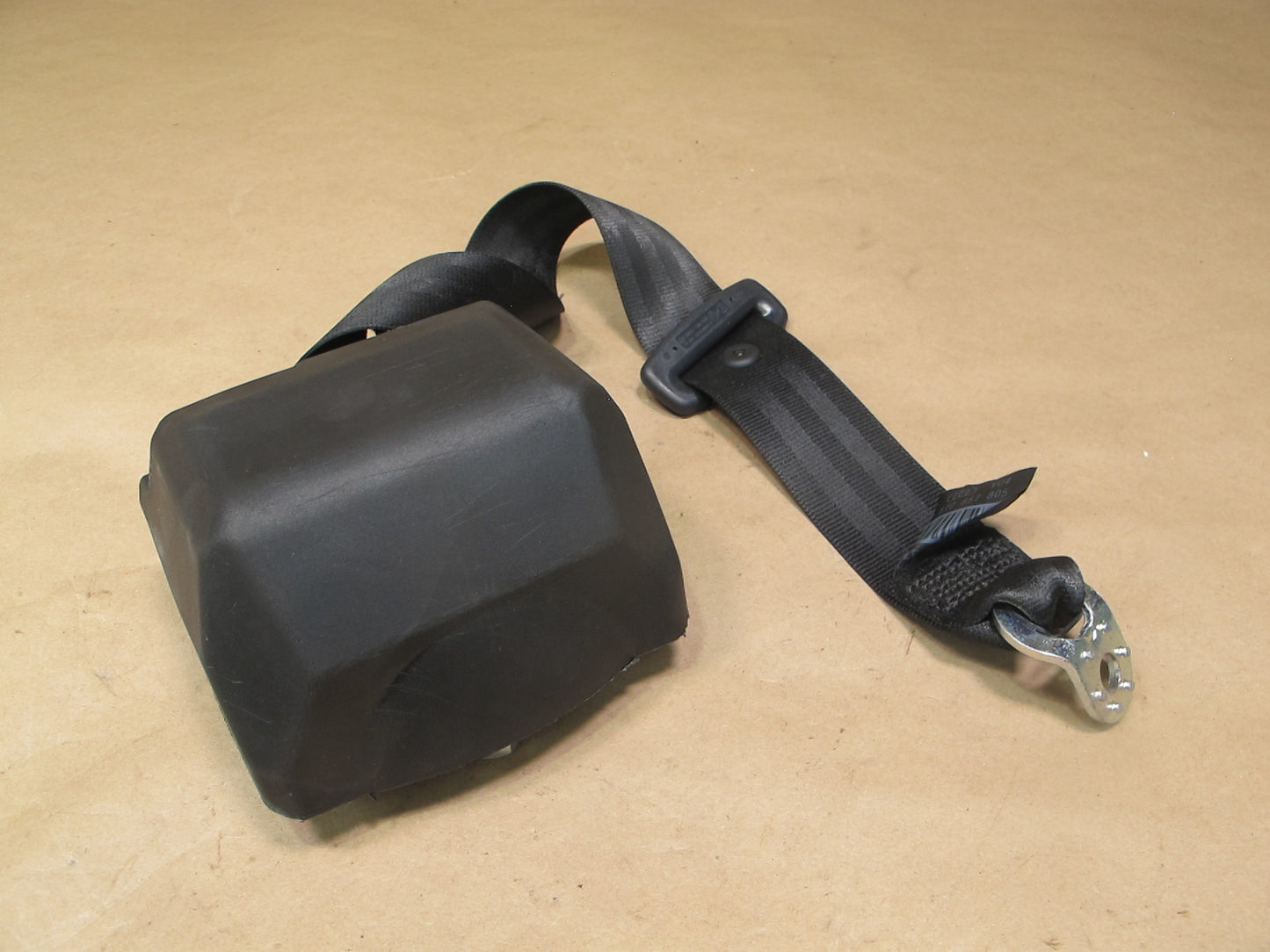 08-17 AUDI A5 S5 REAR RIGHT PASSENGER SIDE SEATBELT RETRACTOR OEM