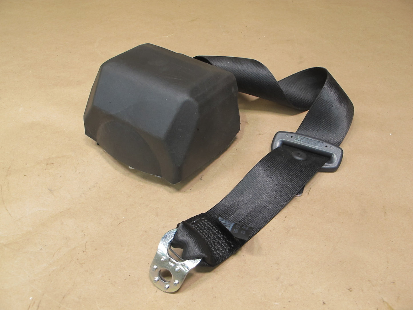 08-17 AUDI A5 S5 REAR RIGHT PASSENGER SIDE SEATBELT RETRACTOR OEM