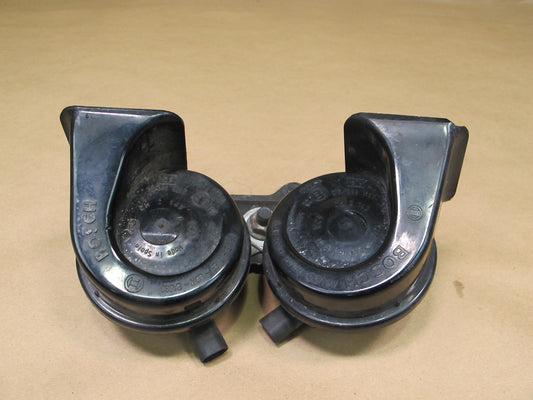 01-06 BMW E46 3-SERIES Set of 2 High & Low Tone Note Pitch Horn Signal OEM