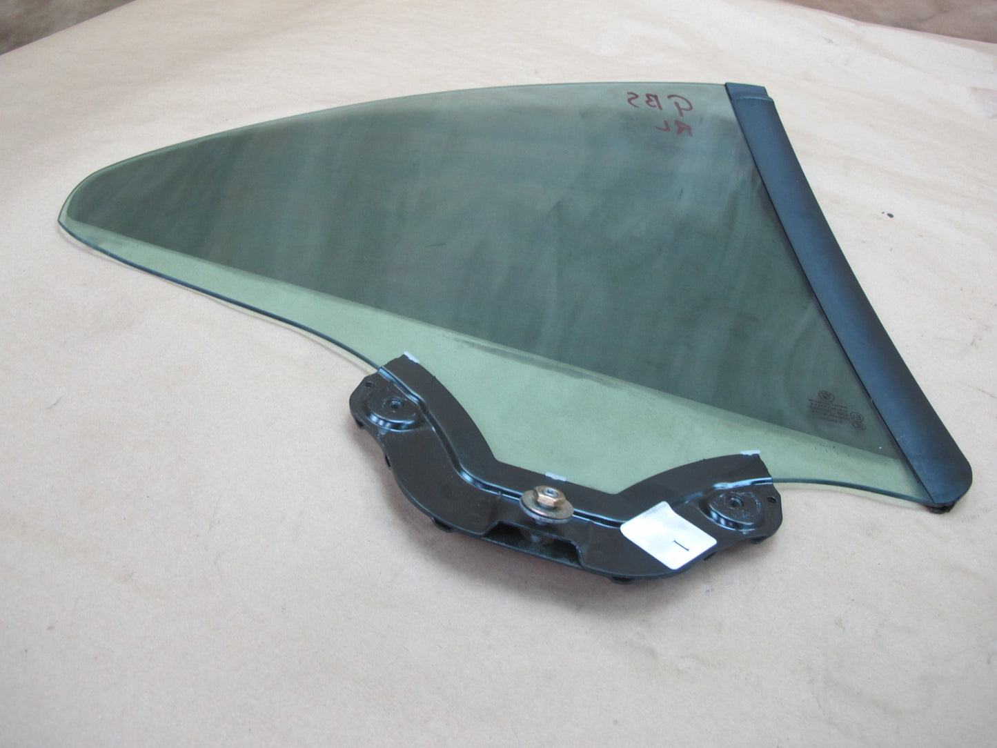 06-10 BMW E64 6-SERIES Convertible Rear Left Quarter Glass Window OEM