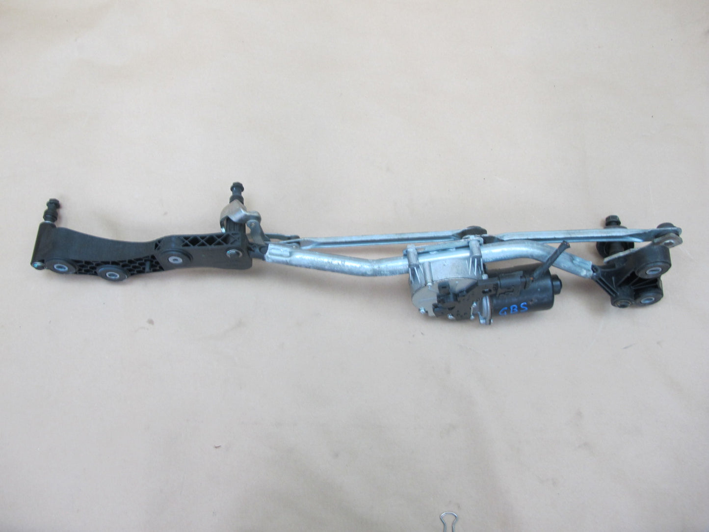 06-10 BMW E63 E64 Windshield Wiper Transmission Linkage w Motor OEM