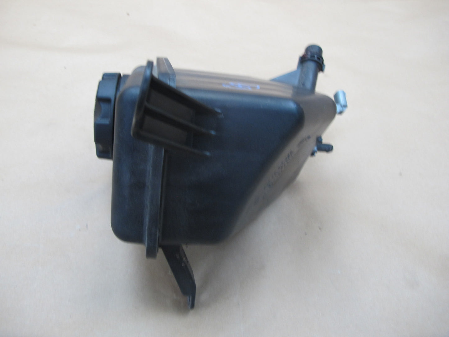 06-10 BMW E60 E63 E64 Engine Coolant Expansion Overflow Reservoir Tank OEM