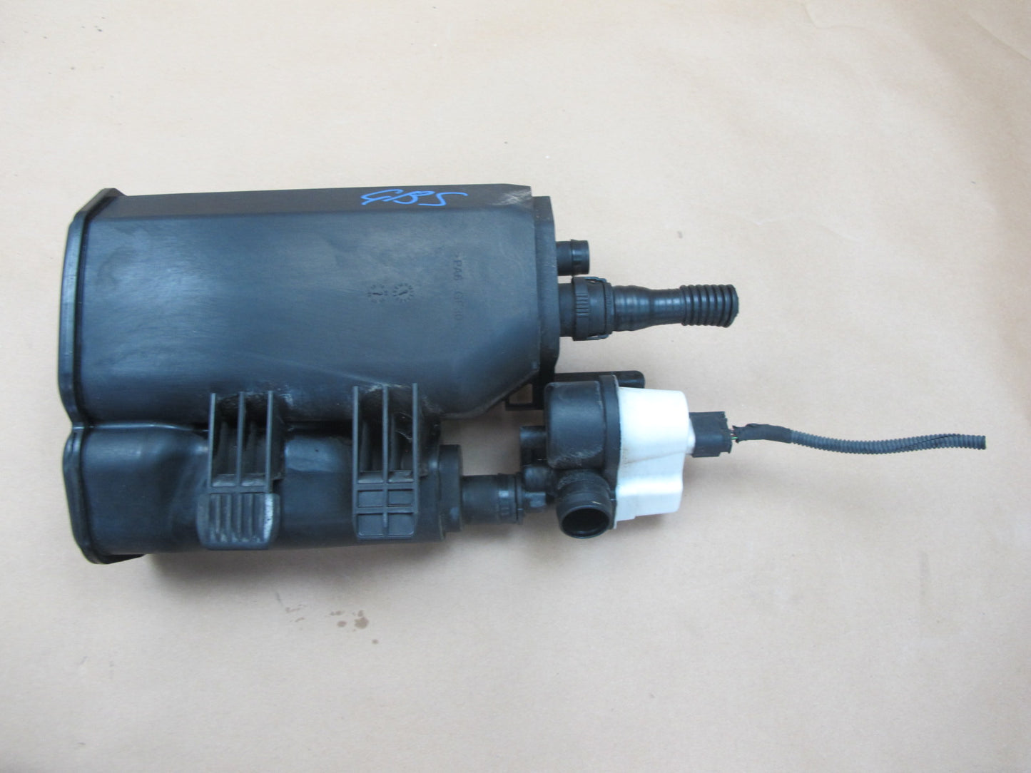 06-10 BMW E63 E64 Fuel Evap Vapor Charcoal Canister OEM