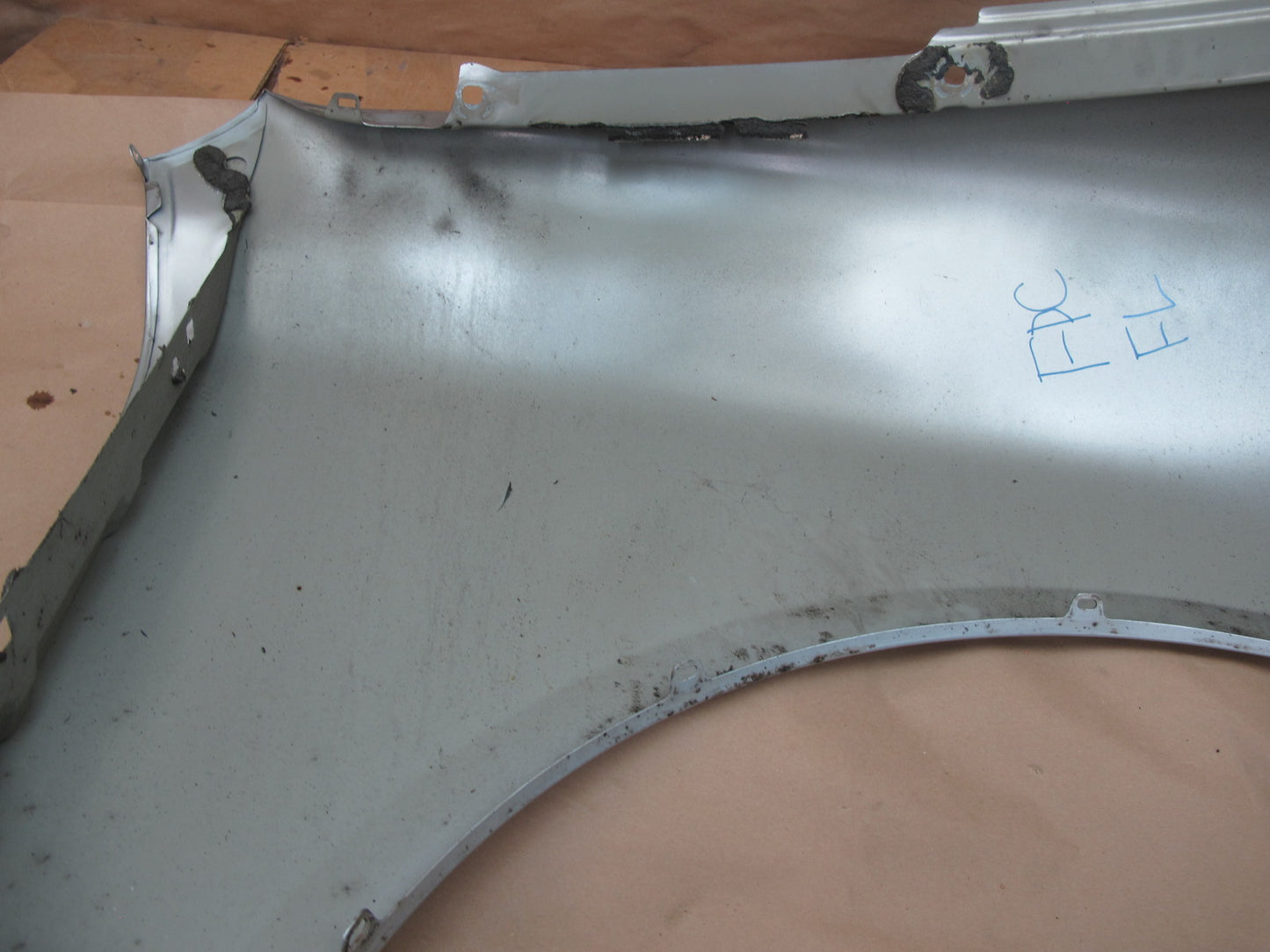 2003-2006 Porsche Cayenne 955 Front Left Fender Shell Cover Panel