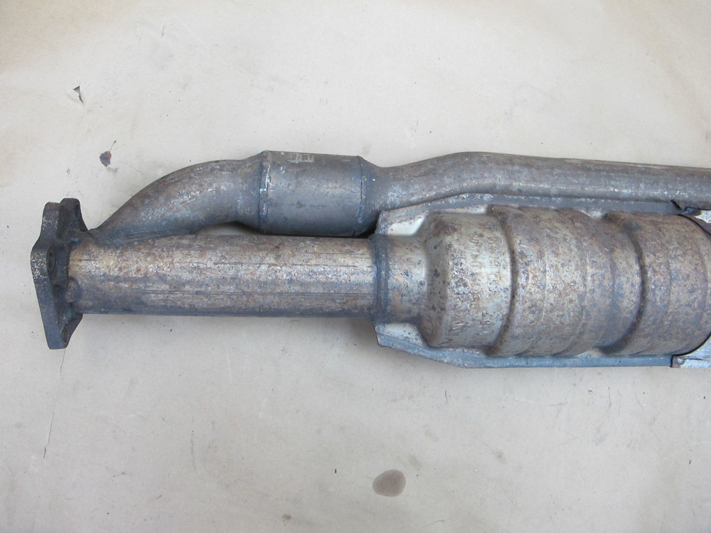 1988 PORSCHE 944 2.5L TURBO M44.51 MID EXHAUST PIPE CATALYTIC CONVERTER OEM