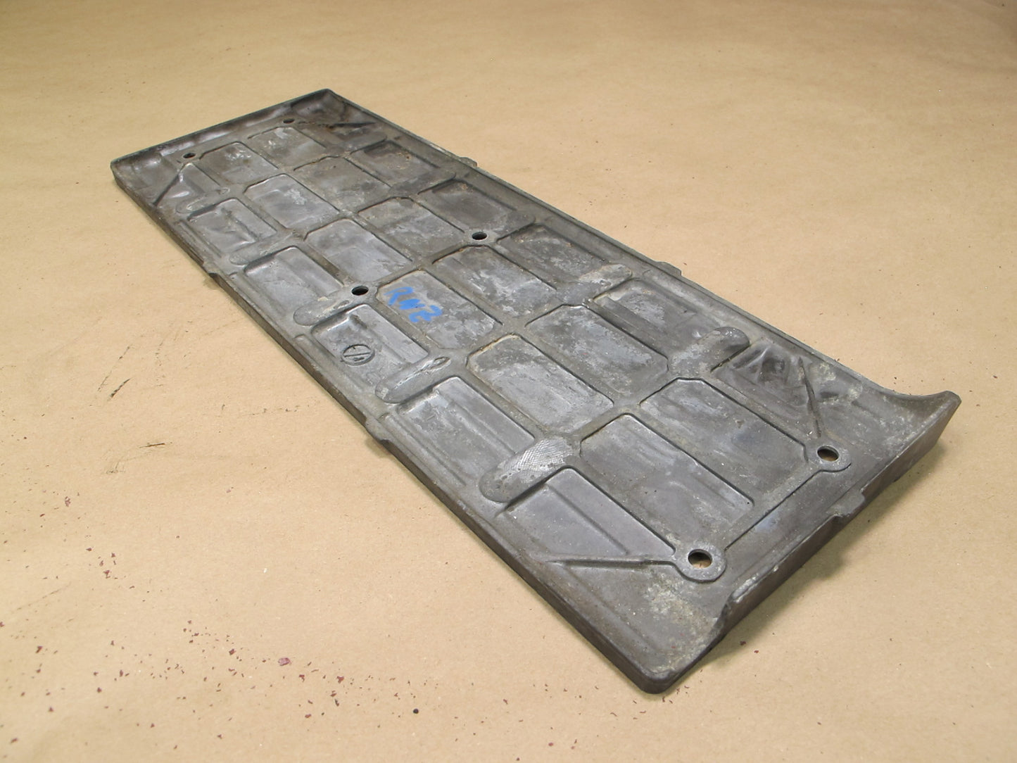 84-86 Nissan Z31 300ZX VG30E V6 3000 NA Engine Intake Manifold Plate Cover OEM