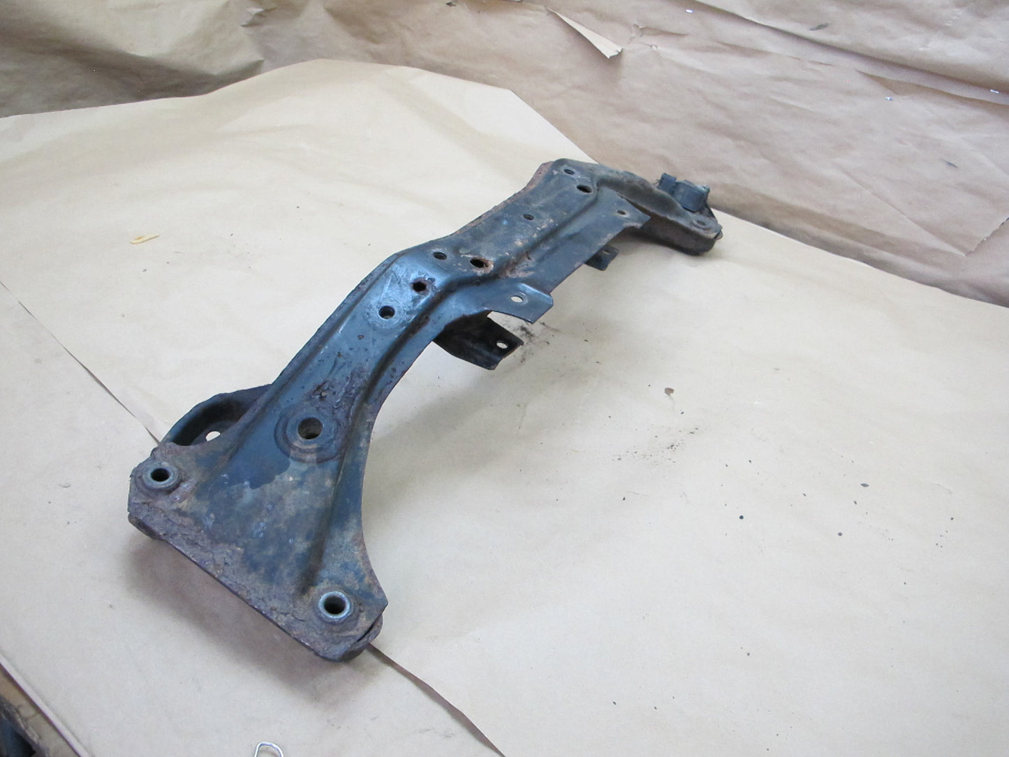 01-06 BMW E46 3-SERIES Front Suspension Crossmember Subframe Axle Support OEM