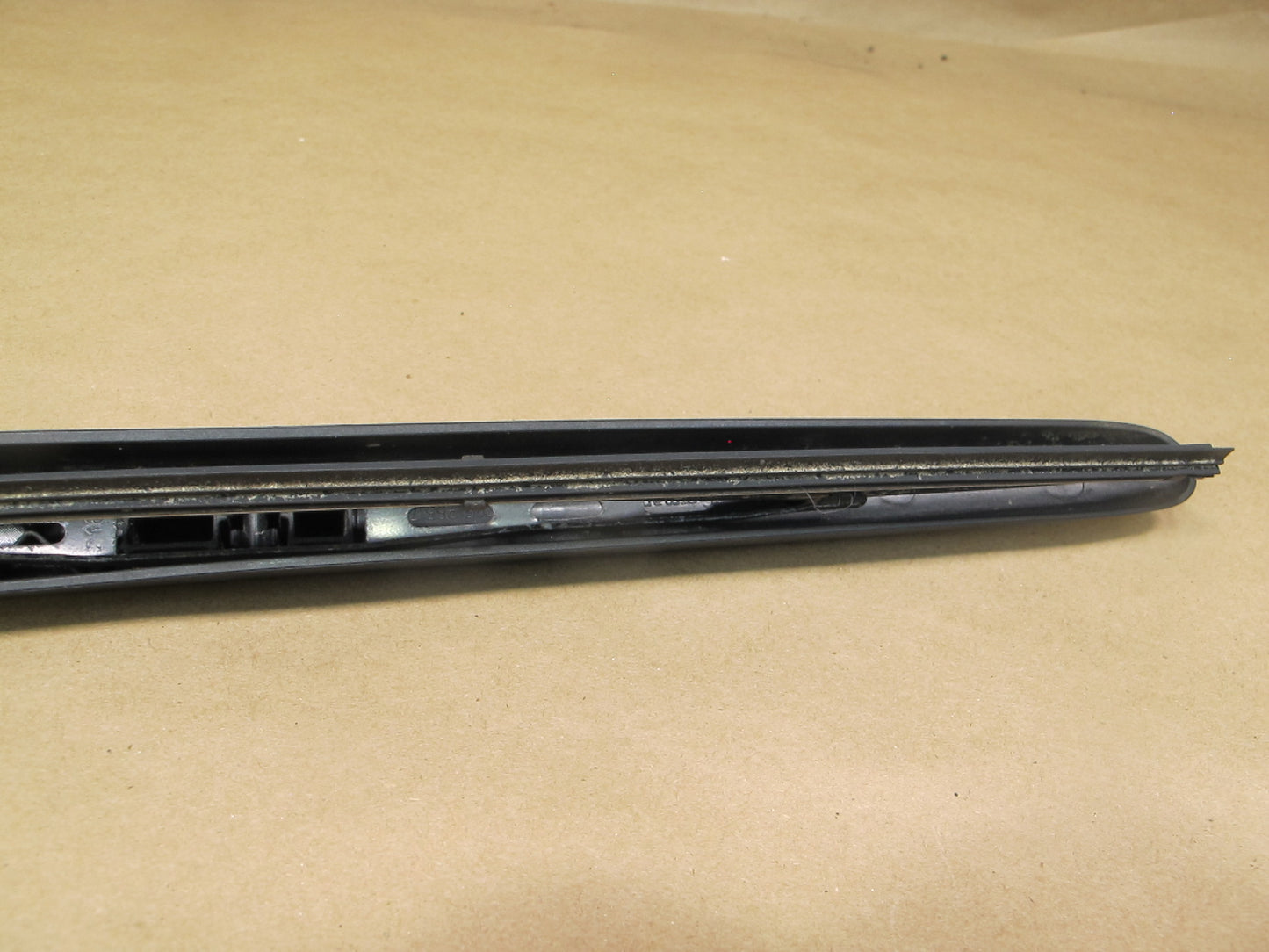 2003-2006 Porsche Cayenne 955 Rear Trunk Lid Tailgate Wiper Arm