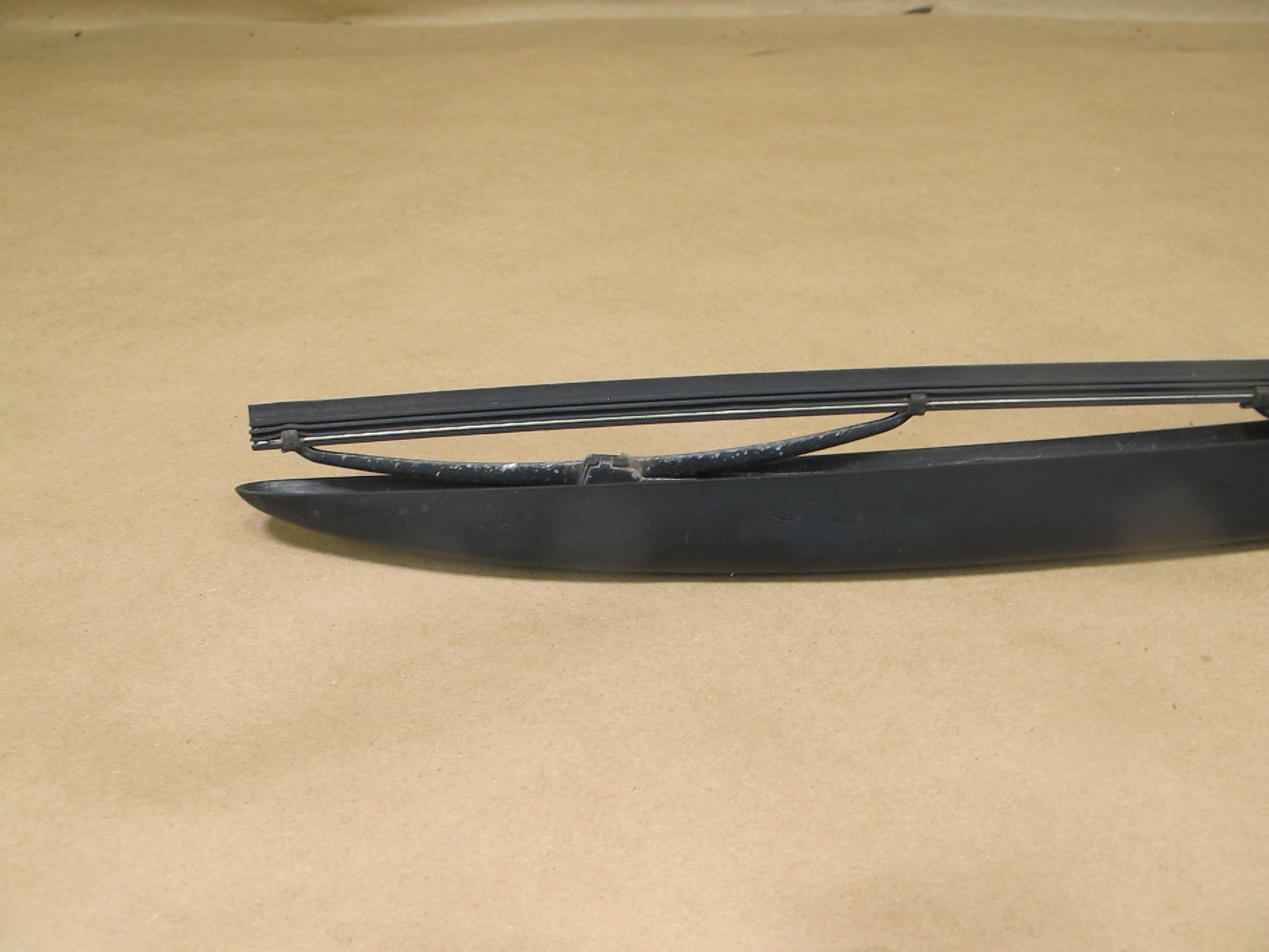 2003-2006 Porsche Cayenne 955 Rear Trunk Lid Tailgate Wiper Arm