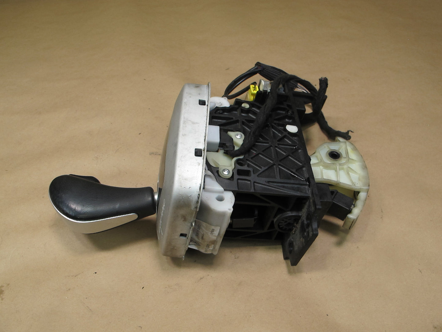 2005-2010 Porsche Cayenne 955 A/T Automatic Transmission Shifter 7L5713203D