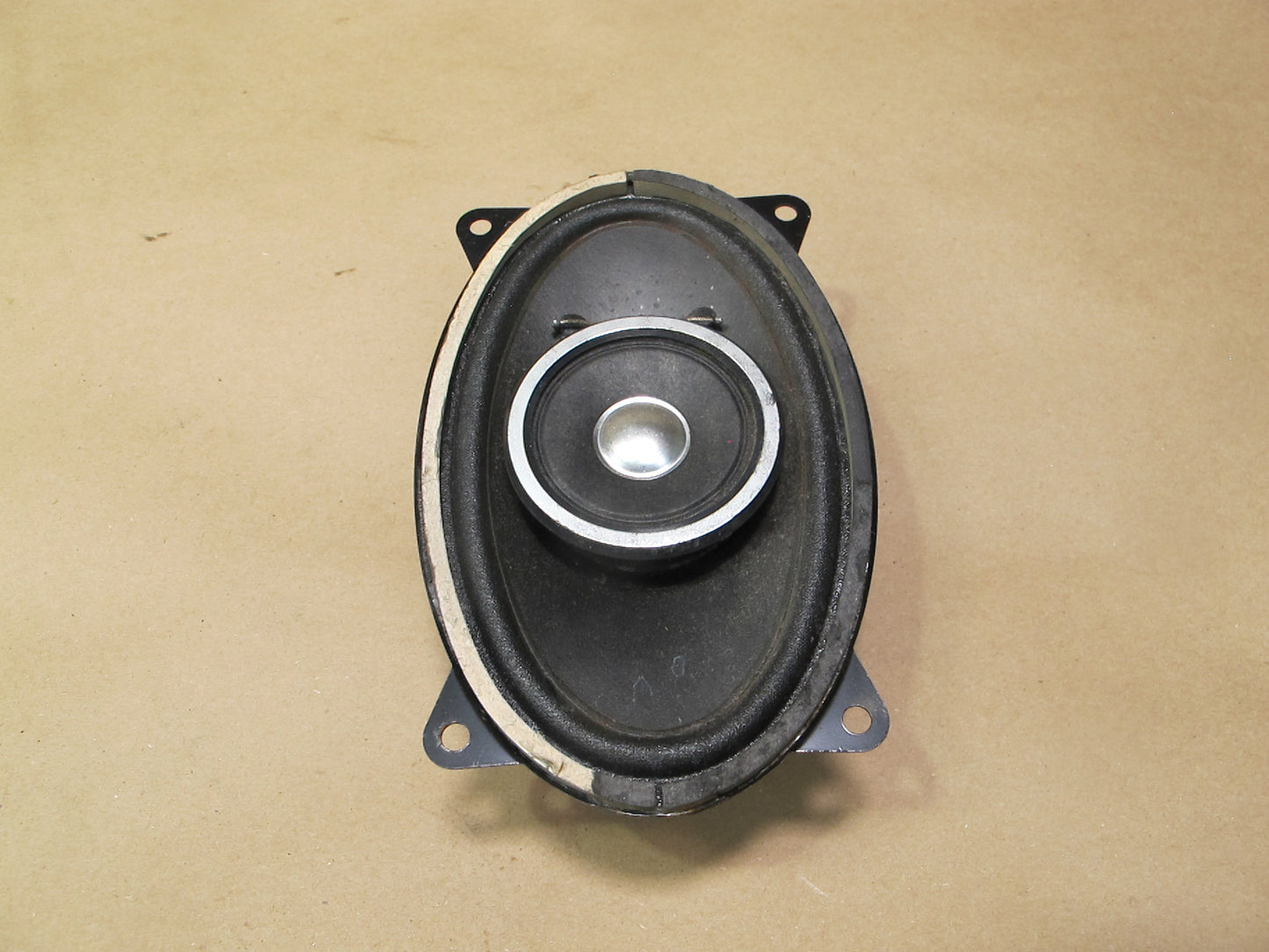 85-93 VW Cabriolet Set of 2 Front Left & Right Door Speaker Kenwood KFC-463V