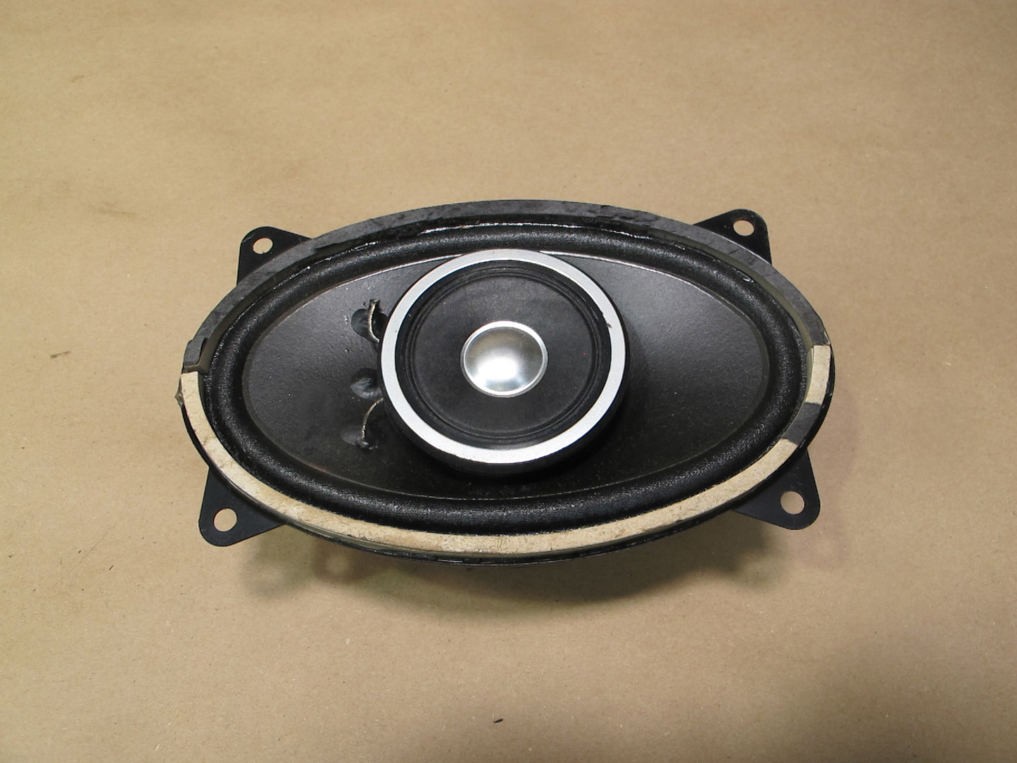 85-93 VW Cabriolet Set of 2 Front Left & Right Door Speaker Kenwood KFC-463V