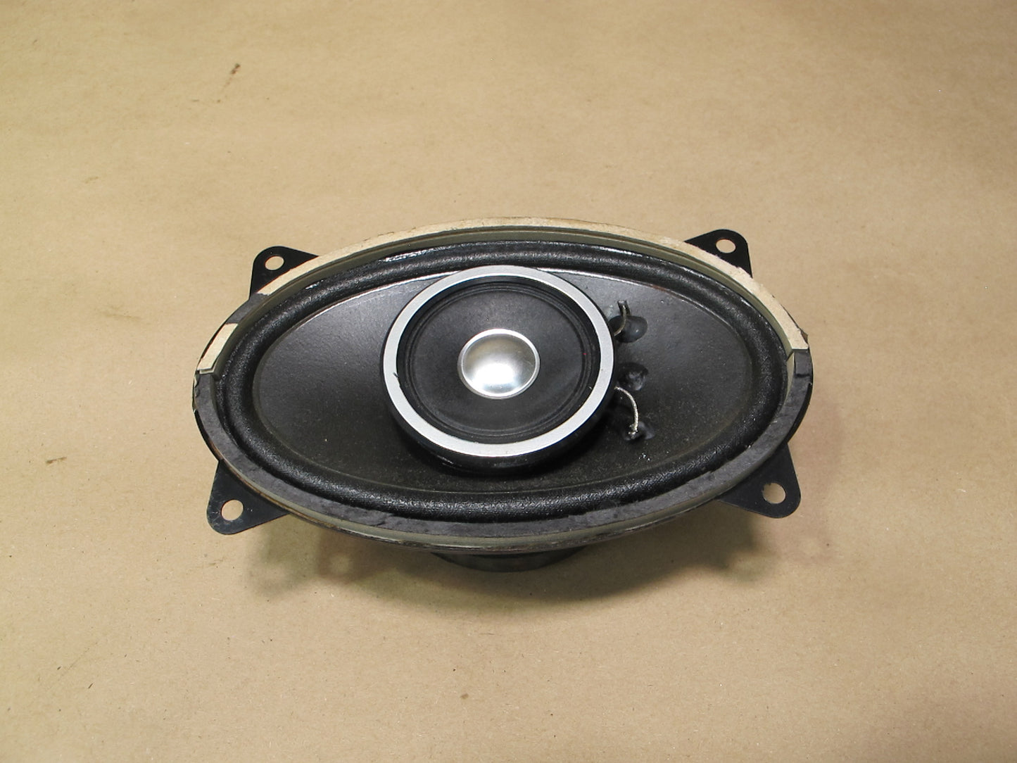 85-93 VW Cabriolet Set of 2 Front Left & Right Door Speaker Kenwood KFC-463V