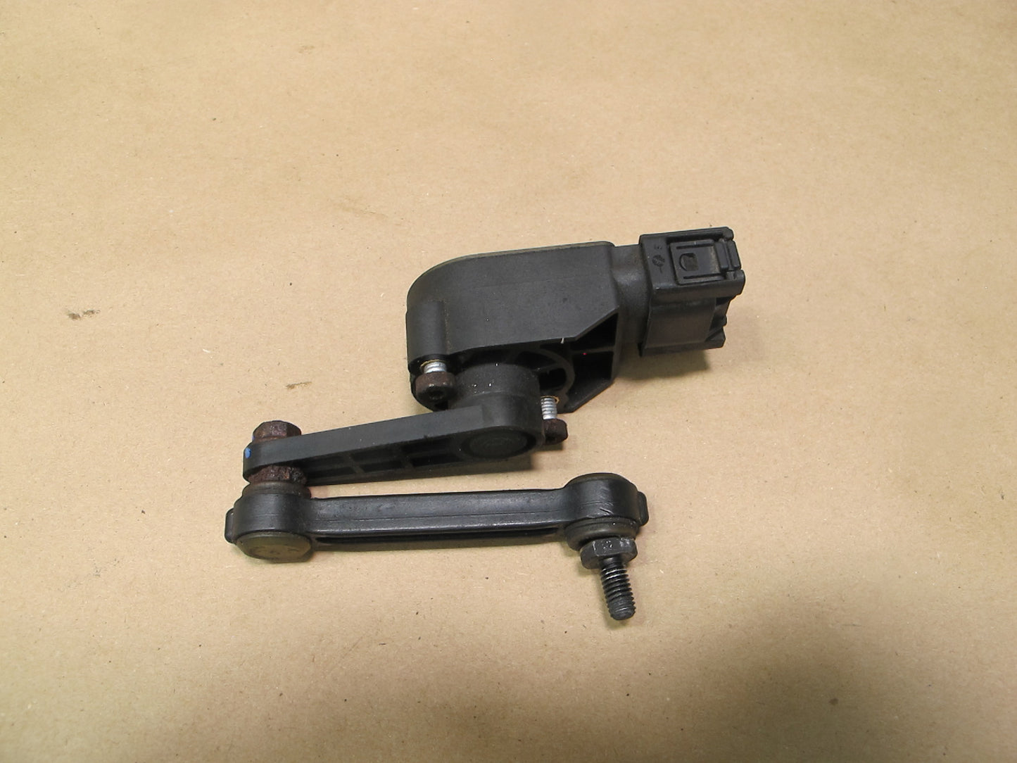 2003-2006 Porsche Cayenne 955 Rear Suspension Height Level Sensor Set of 2