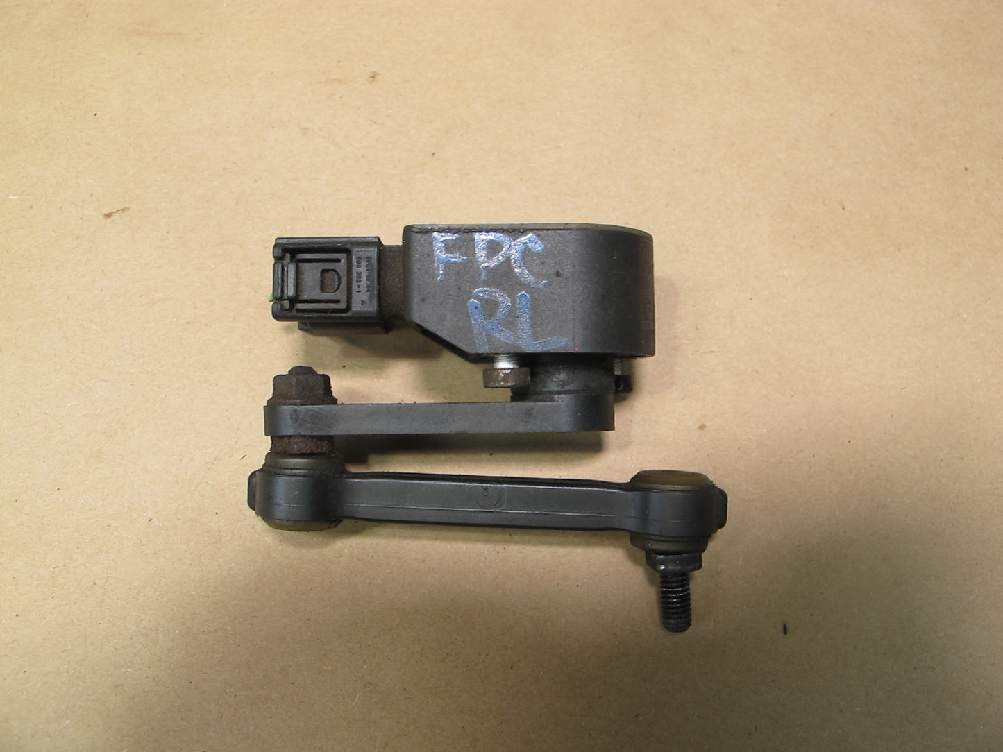 2003-2006 Porsche Cayenne 955 Rear Suspension Height Level Sensor Set of 2