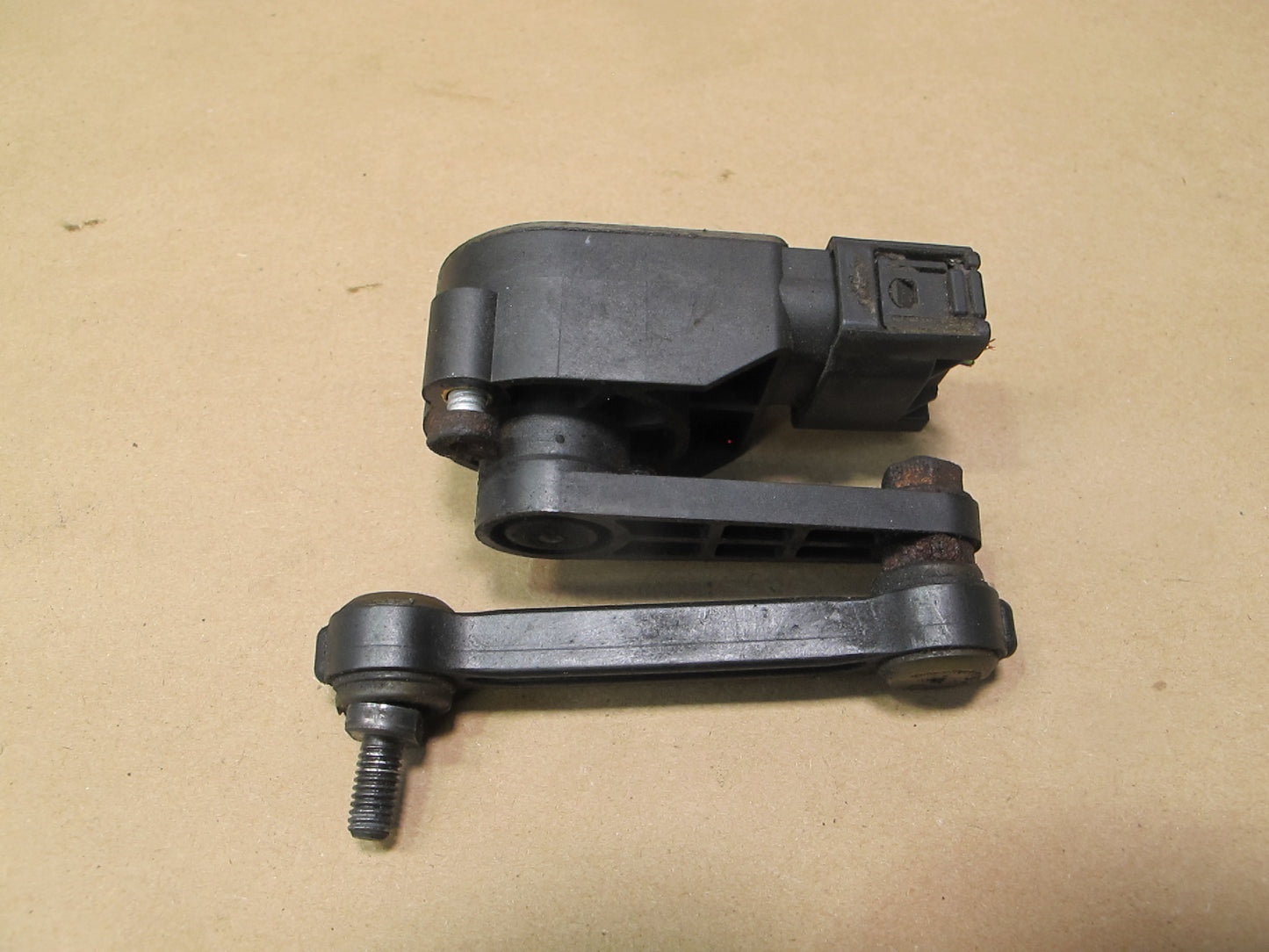 2003-2006 Porsche Cayenne 955 Rear Suspension Height Level Sensor Set of 2