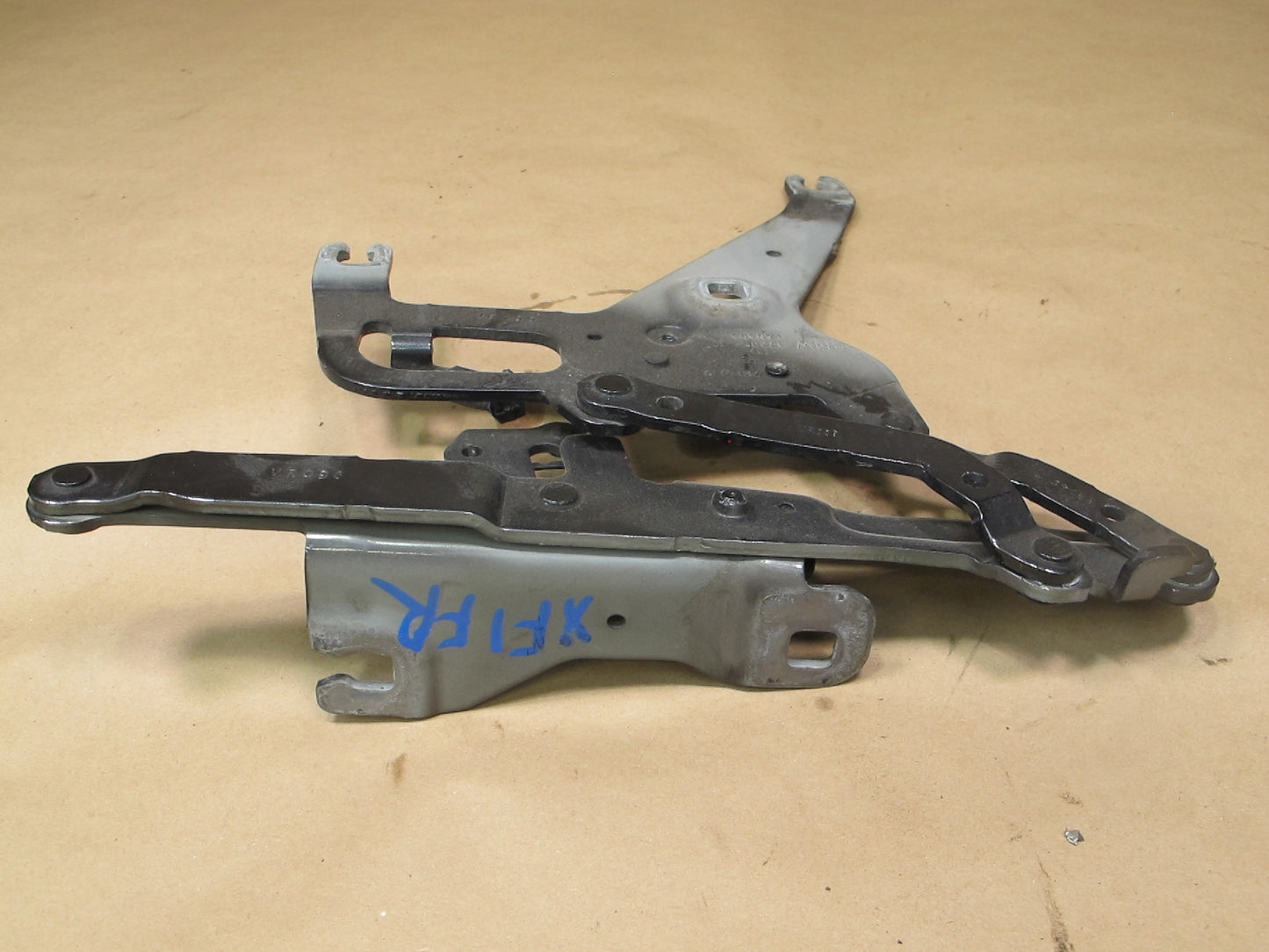 14-18 BMW F15 F16 F85 F86 X5 X6 Front Left & Right Hood Bonnet Hinge Set OEM