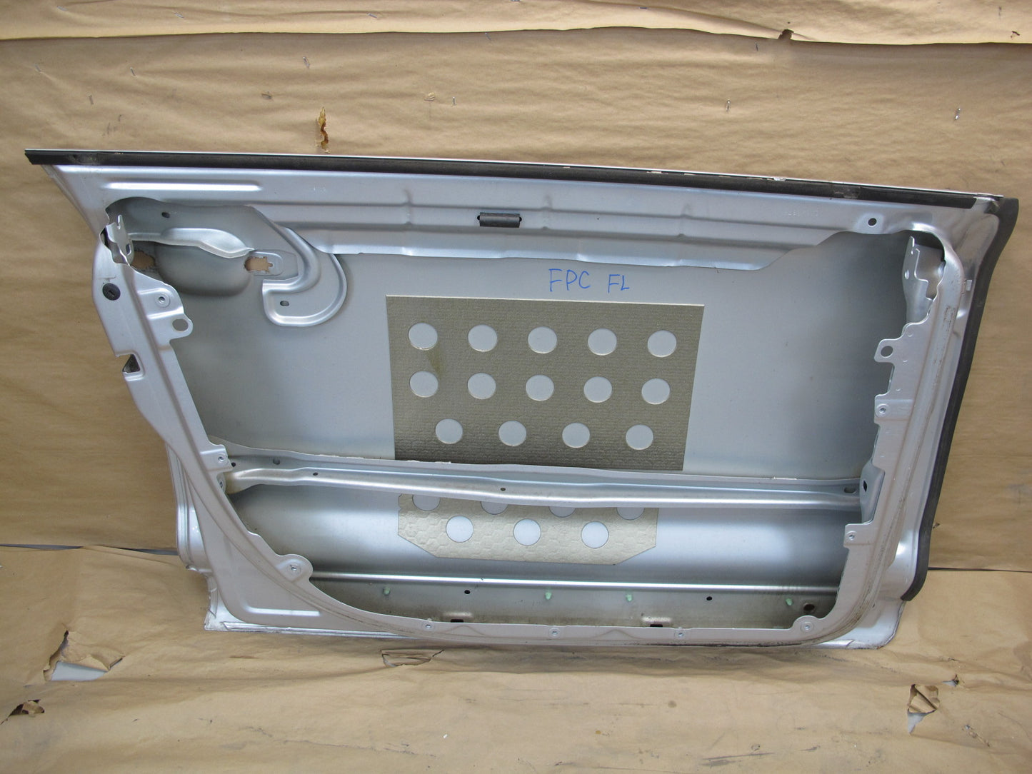 2003-2010 Porsche Cayenne 955 Front Left Door Shell Panel