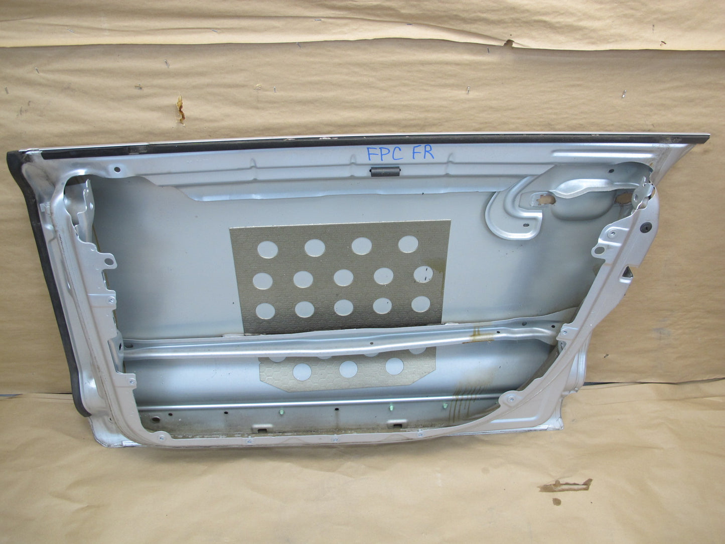 2003-2010 Porsche Cayenne 955 Front Right Door Shell Panel