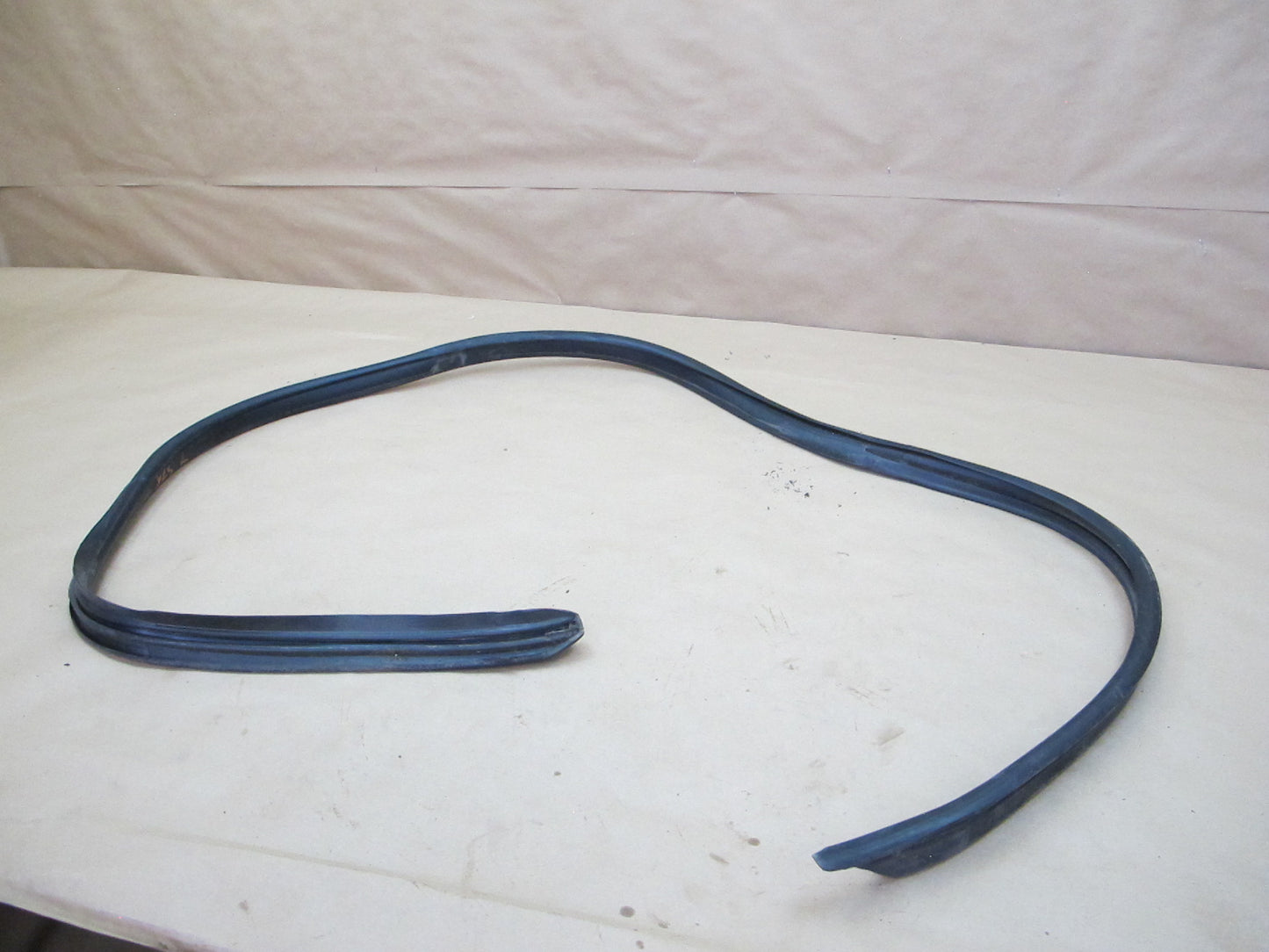 90-94 Lexus UCF10 LS400 Set of 7 Hood Trunk Door Weatherstrip Rubber Seal OEM