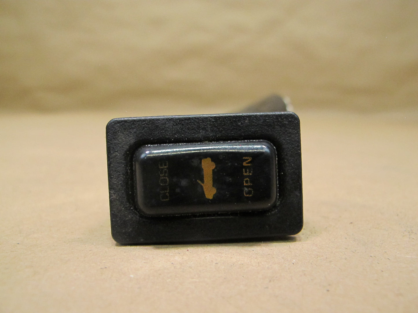 88-91 Mazda RX7 Convertible TOP Roof Open Close Button Switch OEM