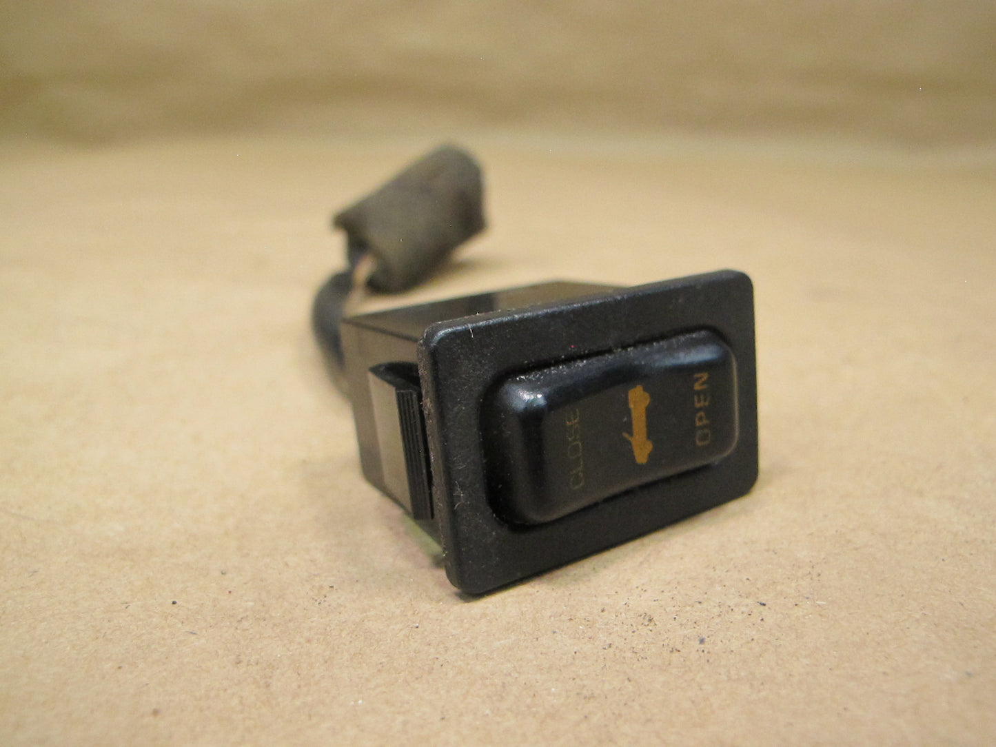 88-91 Mazda RX7 Convertible TOP Roof Open Close Button Switch OEM