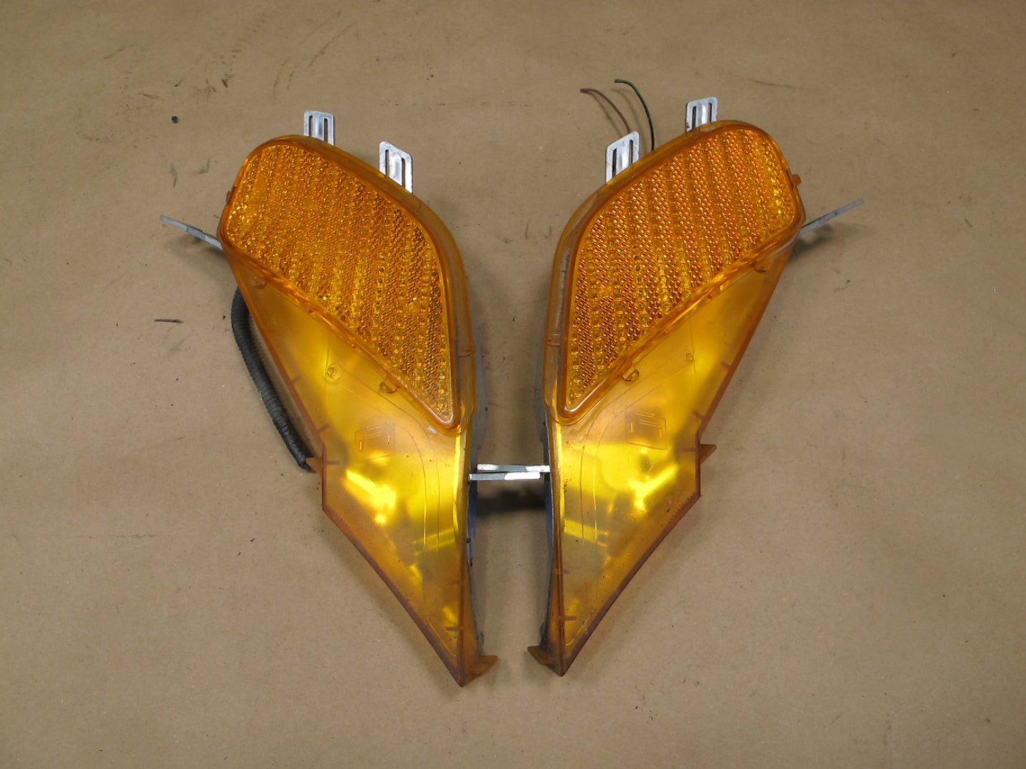 2003-2006 Porsche Cayenne 955 Set of 2 Front Side Marker Light Lamp OEM