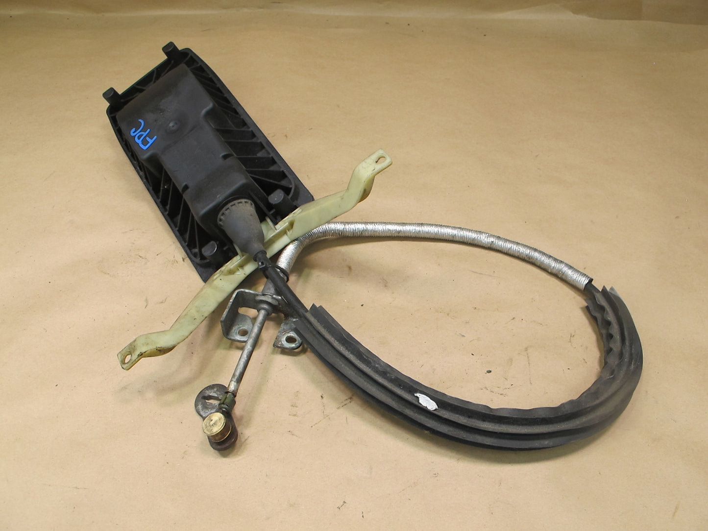 2003-2006 Porsche Cayenne 955 Emergency Parking Brake E Brake Cable 7L5713095