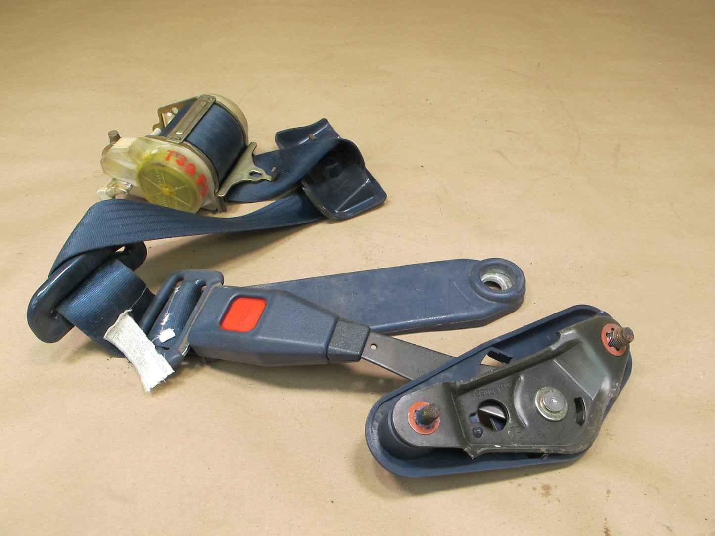 82-86 TOYOTA SUPRA FRONT RIGHT & LEFT SIDE SEATBELT RETRACTOR W/ BUCKLE SET OEM