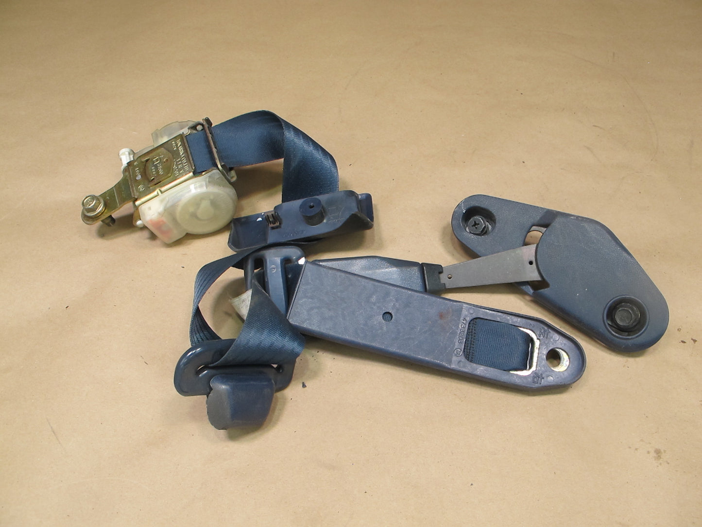82-86 TOYOTA SUPRA FRONT RIGHT & LEFT SIDE SEATBELT RETRACTOR W/ BUCKLE SET OEM
