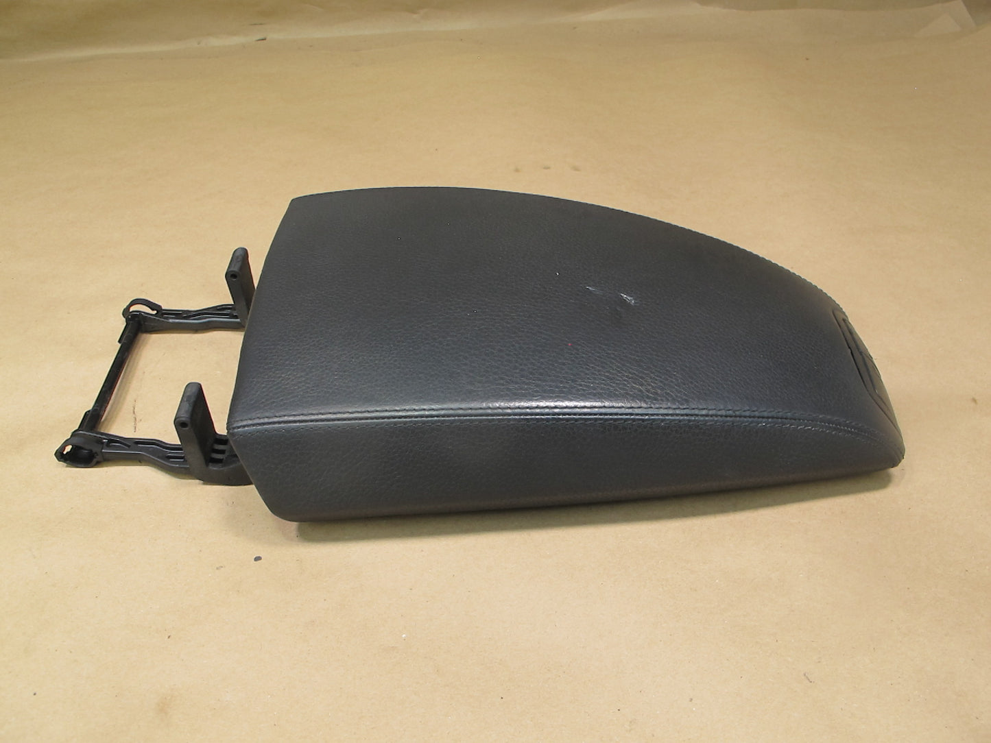 06-10 BMW E63 E64 Center Console Front Armrest Cover Leather Black OEM