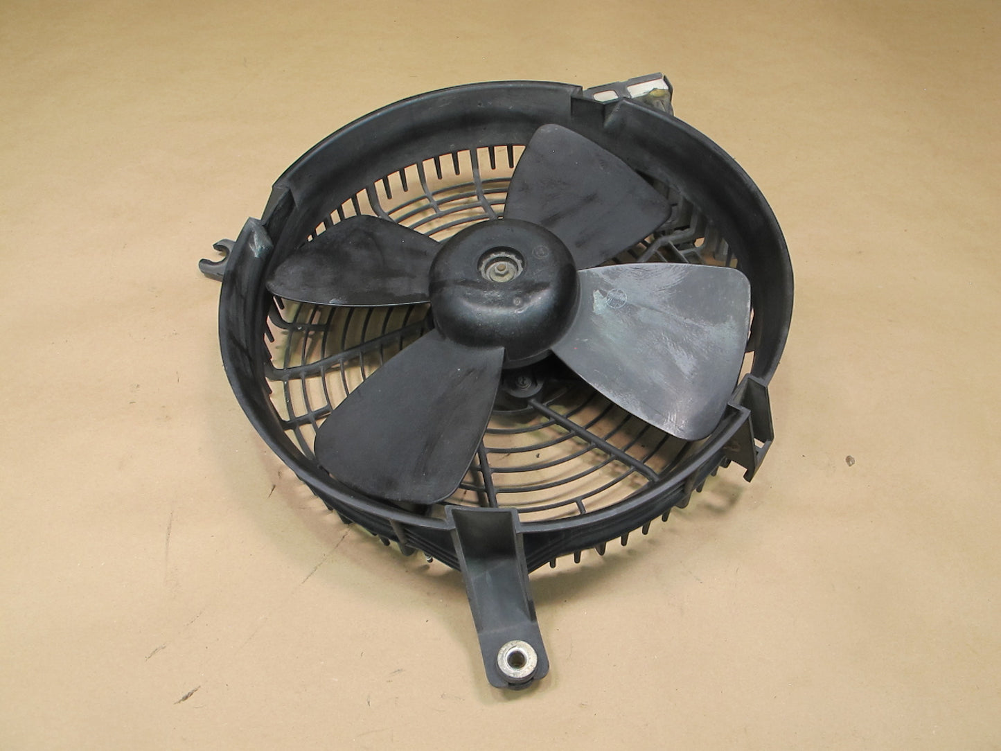 95-00 Lexus UCF20L LS400 4-BLADE Engine Cooling Fan Motor w Shroud OEM