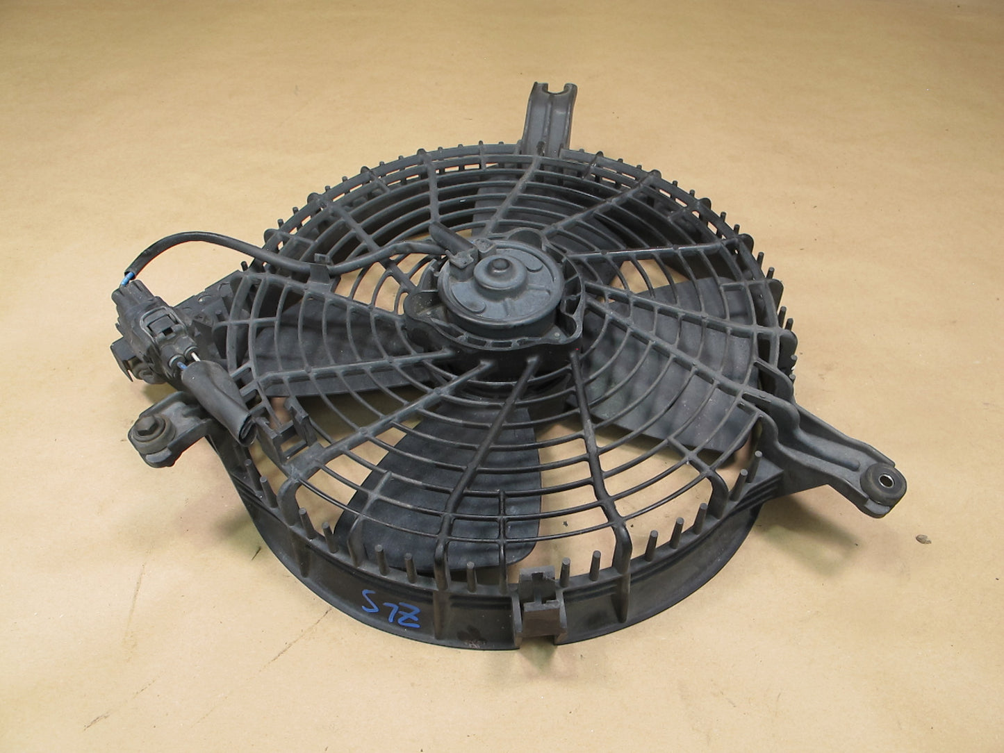 95-00 Lexus UCF20L LS400 4-BLADE Engine Cooling Fan Motor w Shroud OEM