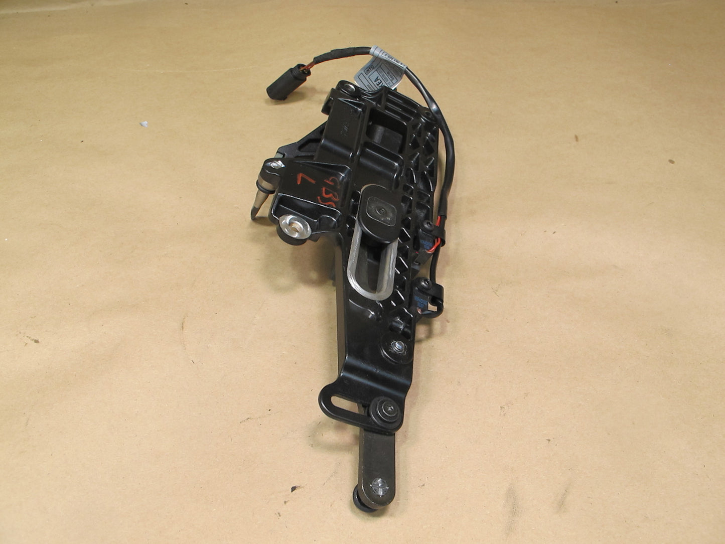 06-10 BMW E64 6-SERIES Convertible Left TOP Lock Latch Actuator 7123312 OEM