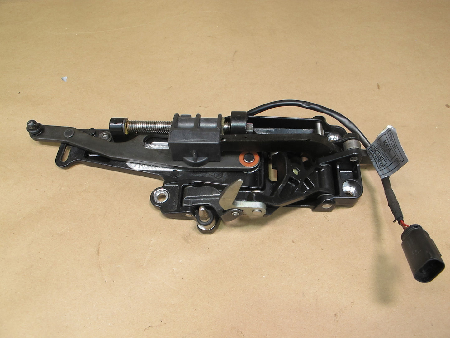 06-10 BMW E64 6-SERIES Convertible Left TOP Lock Latch Actuator 7123312 OEM