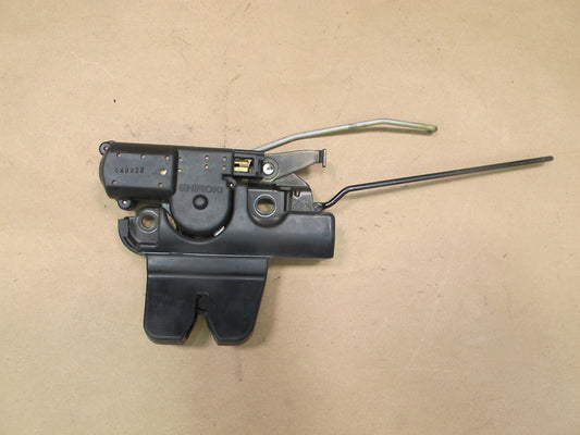 01-05 Lexus JCE10 IS300 Rear Trunk Lock Latch Actuator OEM