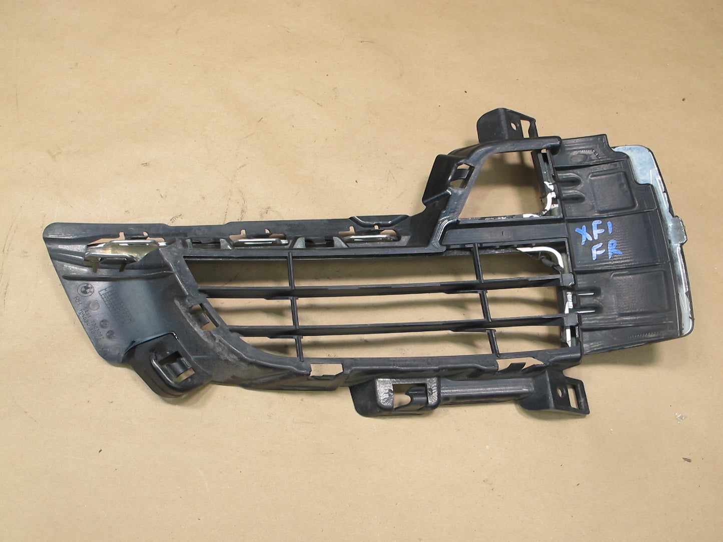 14-18 BMW F15 X5 50ix Set of 2 Front Bumper Left & Right Side Lower Grille OEM