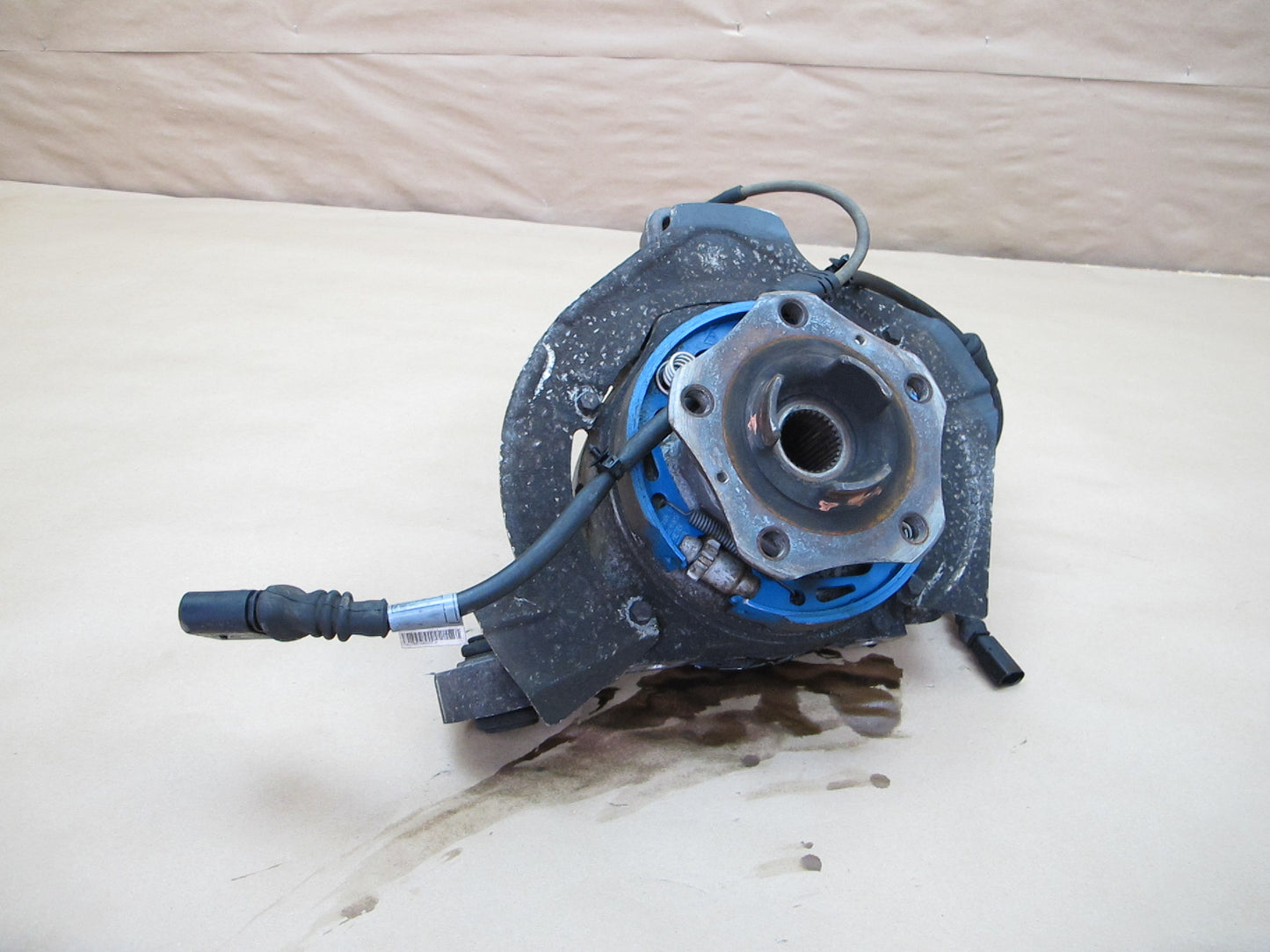 2010-2013 Porsche Panamera 970 AWD Rear Left Side Spindle Knuckle Wheel Hub