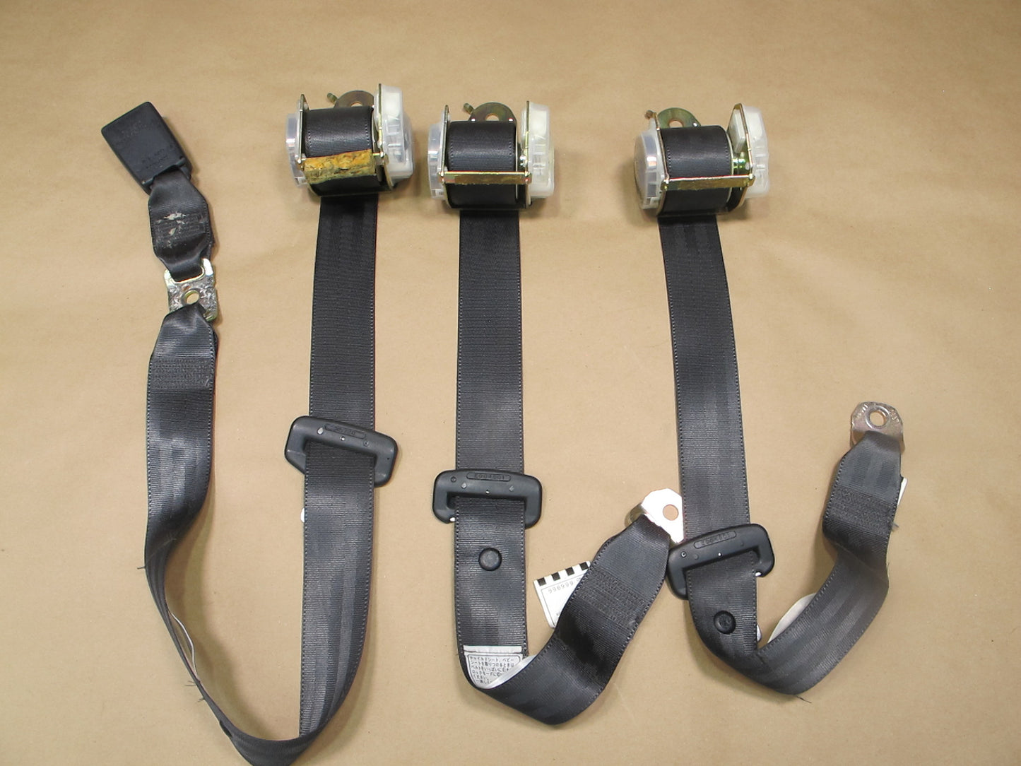 01-05 LEXUS IS300 REAR LEFT CENTER RIGHT SIDE SEATBELT RETRACTOR SET OEM