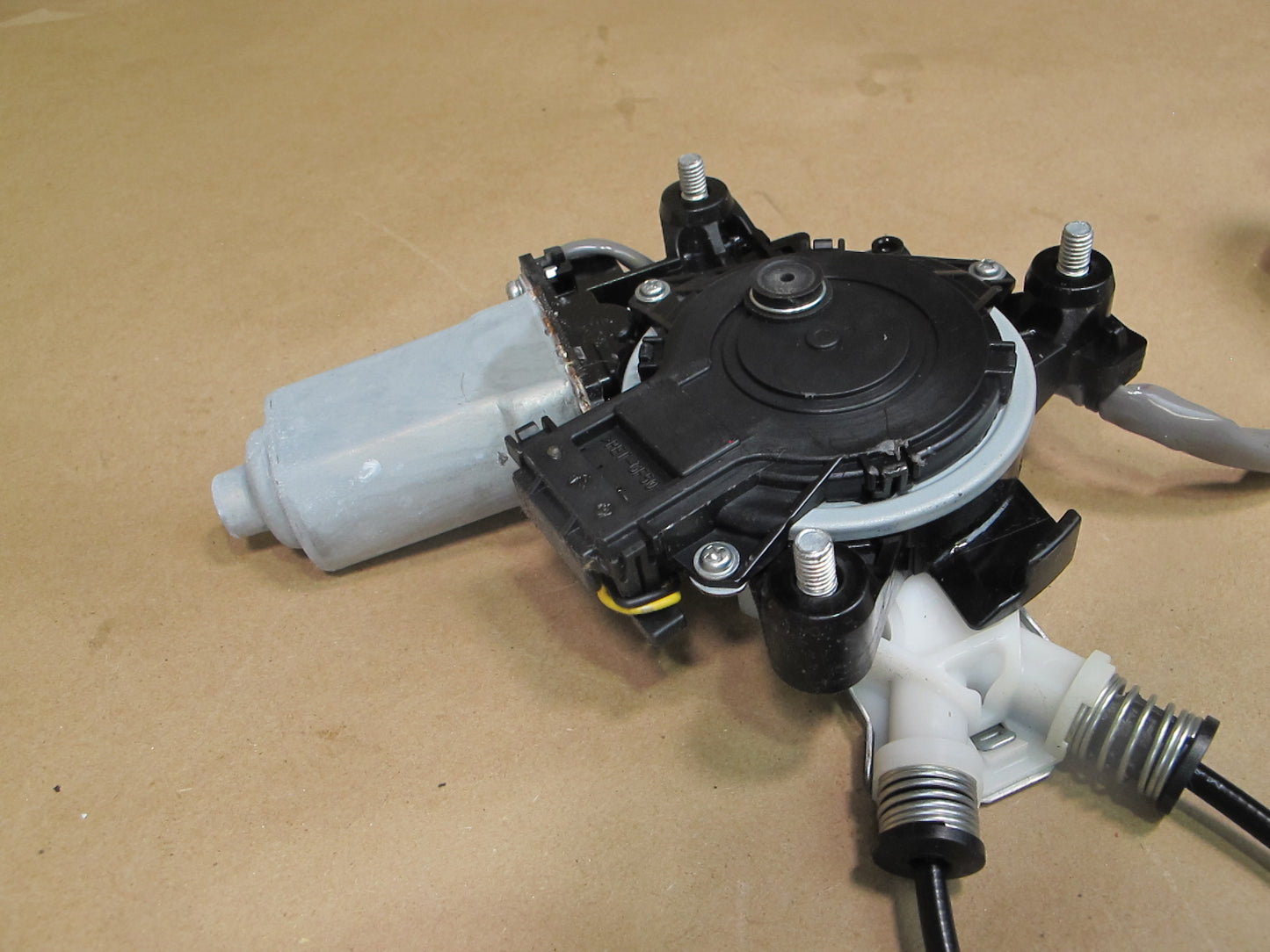10-15 Lexus IS250 IS350 Convertible Rear Left Window Regulator w Motor OEM
