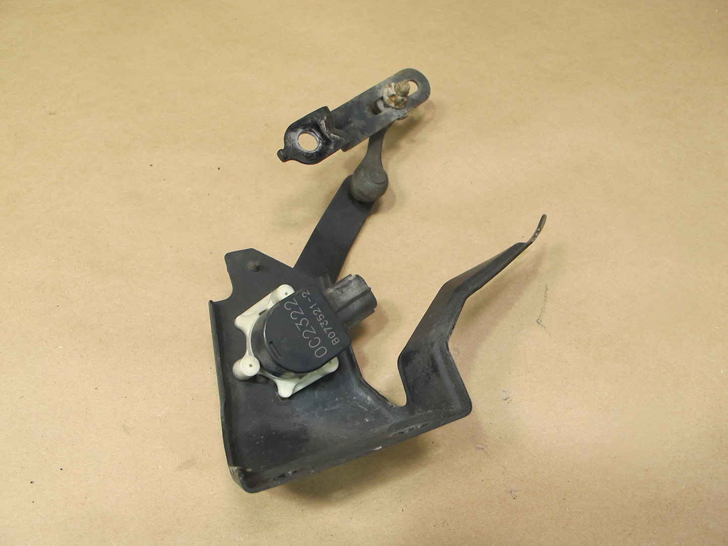 06-15 Lexus IS250 IS350 Rear Left Suspension Height Level Sensor OEM