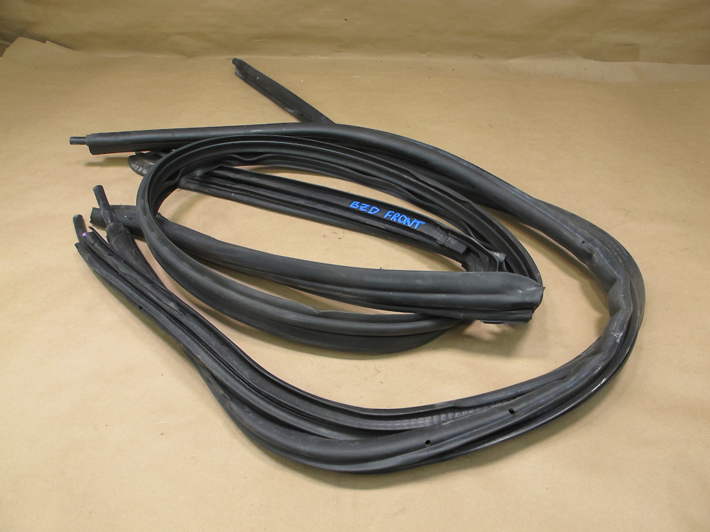 03-08 BMW E85 Z4 Set of 3 Windshield Door Weatherstrip Rubber Seal Cover OEM