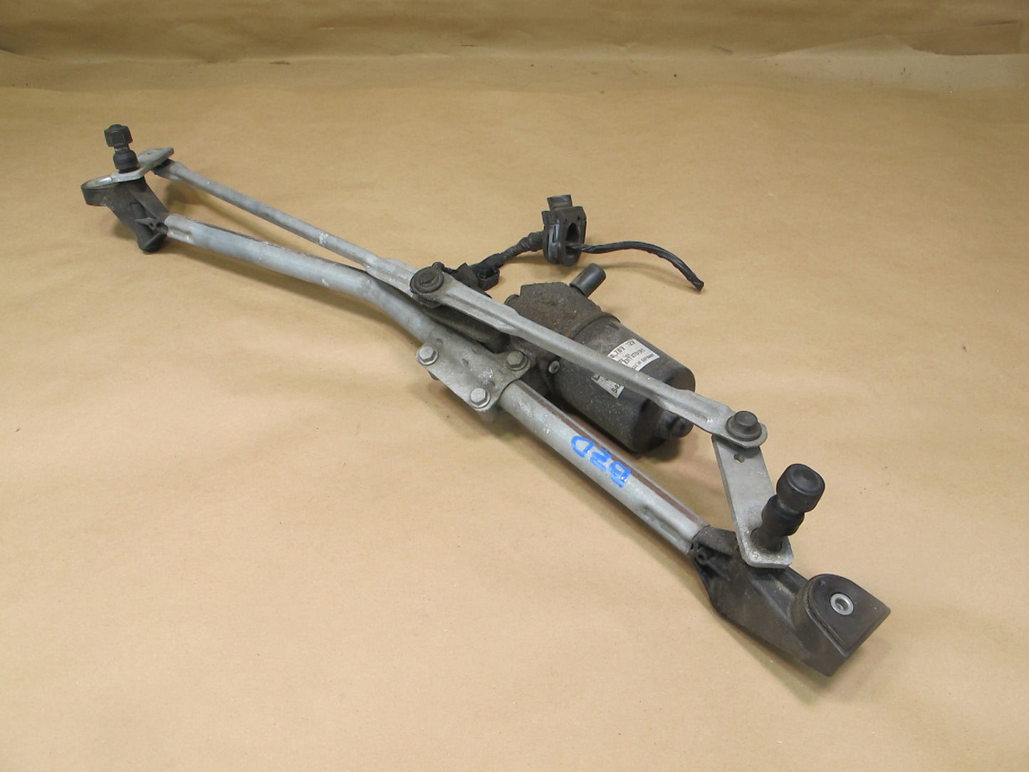 03-08 BMW E86 E85 Z4 Windshield Wiper Transmission Linkage w Motor OEM