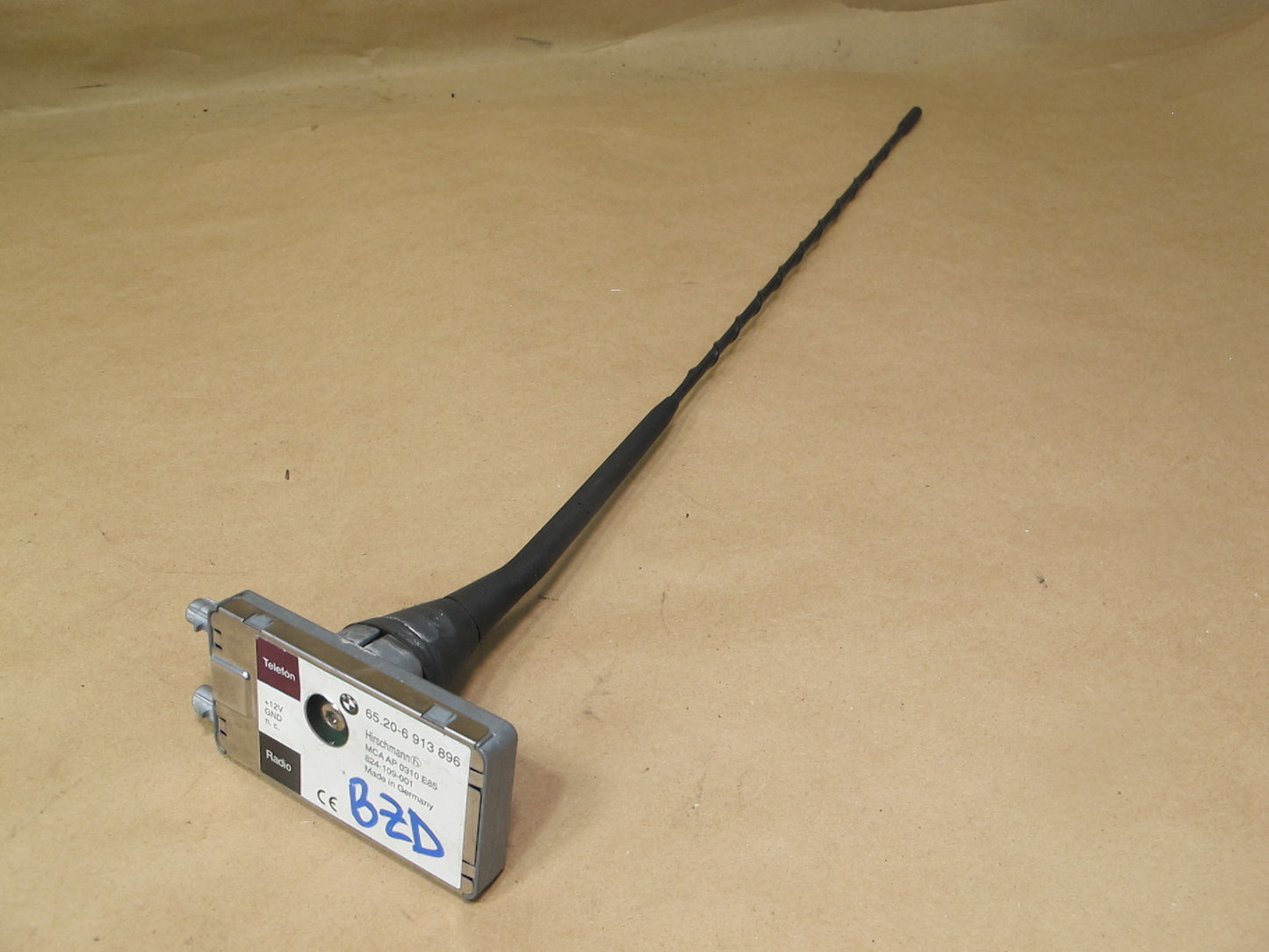 03-08 BMW E85 Z4 Radio Antenna w Amplifier Receiver Module 6913896 OEM