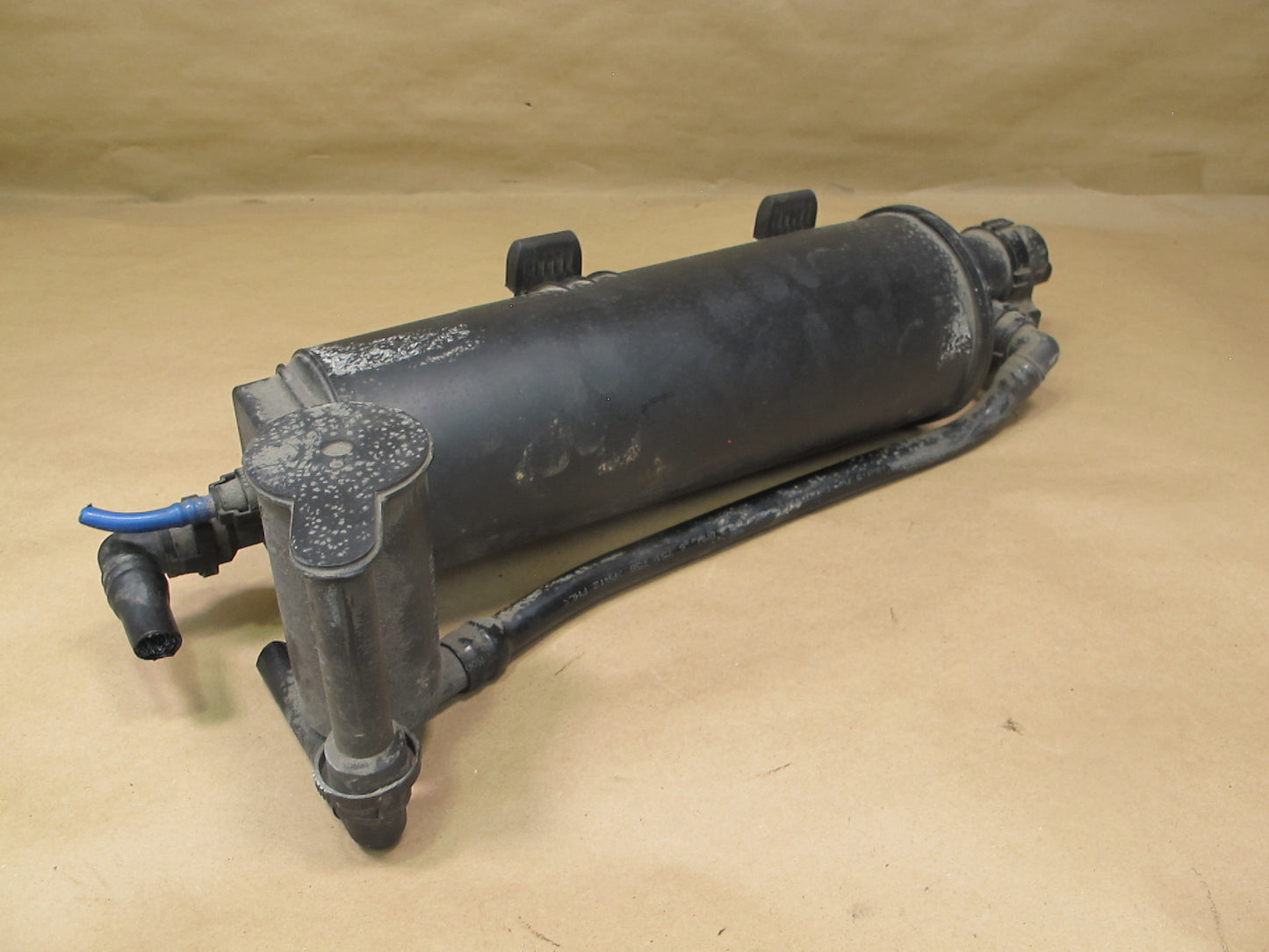 01-06 BMW E46 325CI 330CI Fuel Evap Vapor Charcoal Canister 6752223 OEM