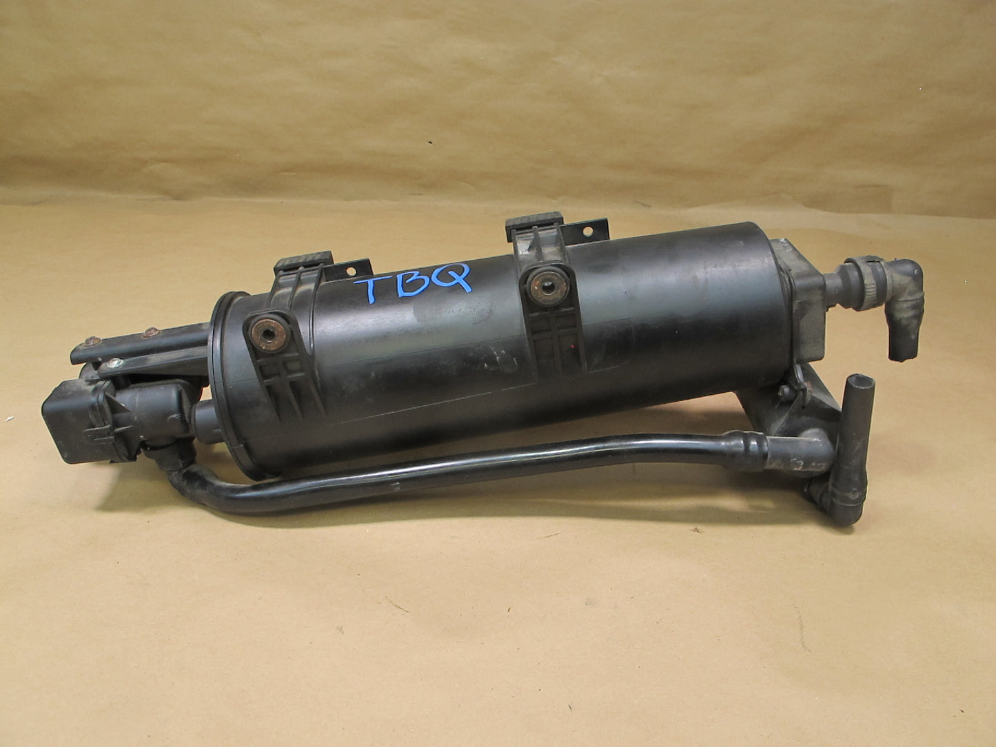 01-06 BMW E46 325CI 330CI Fuel Evap Vapor Charcoal Canister 6752223 OEM