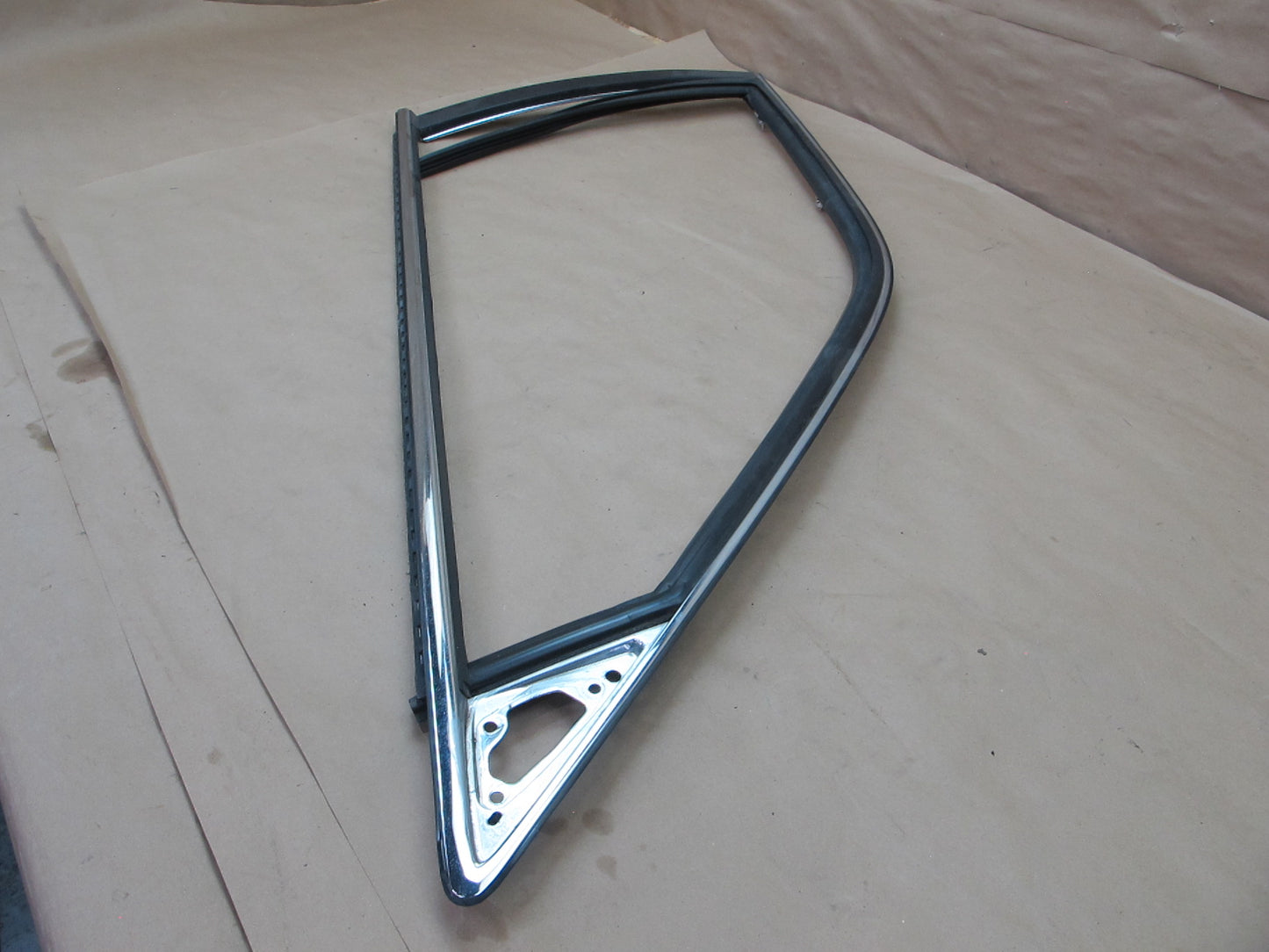 95-00 Lexus UCF20 LS400 Set of 2 Front Door Window Frame Trim Molding OEM