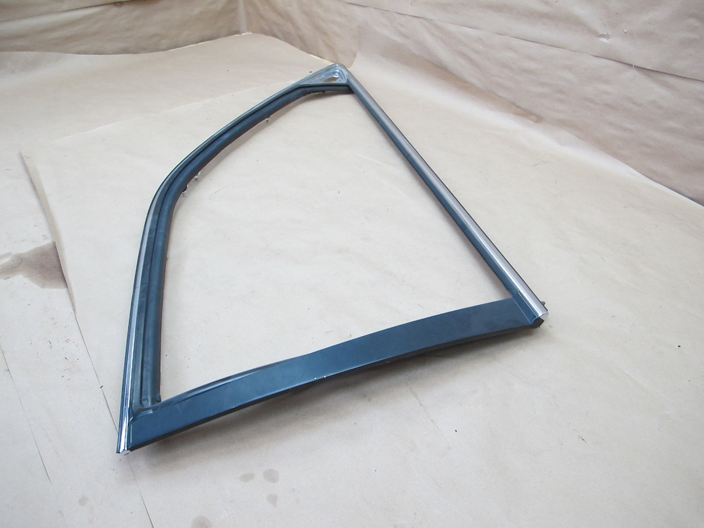 95-00 Lexus UCF20 LS400 Set of 2 Front Door Window Frame Trim Molding OEM