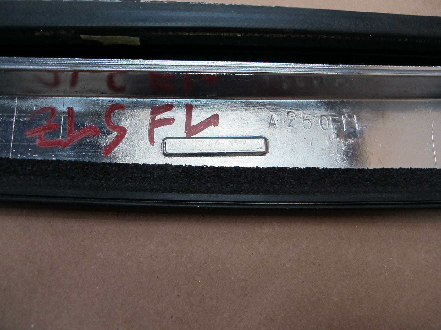 95-00 Lexus UCF20 LS400 Set of 2 Front Door Window Frame Trim Molding OEM